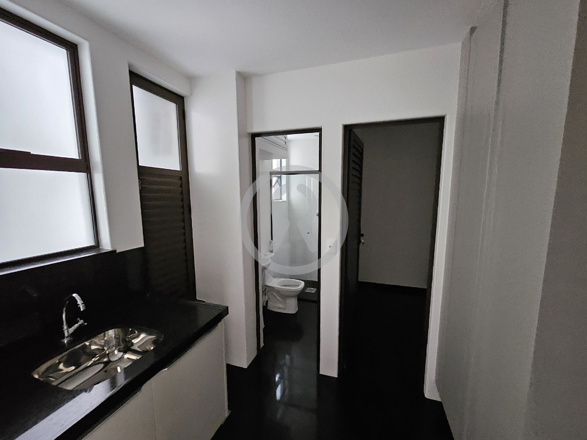 Apartamento para alugar com 4 quartos, 130m² - Foto 10