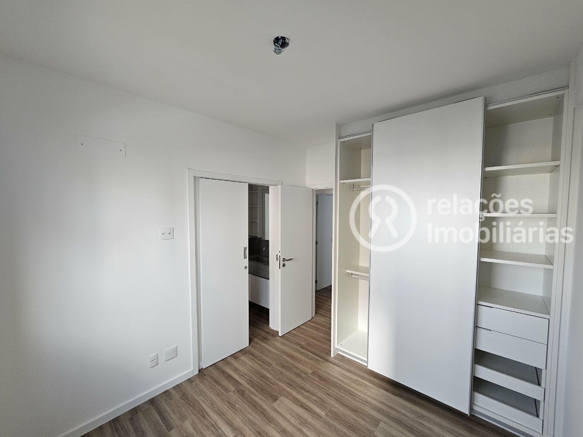 Apartamento para alugar com 4 quartos, 130m² - Foto 17