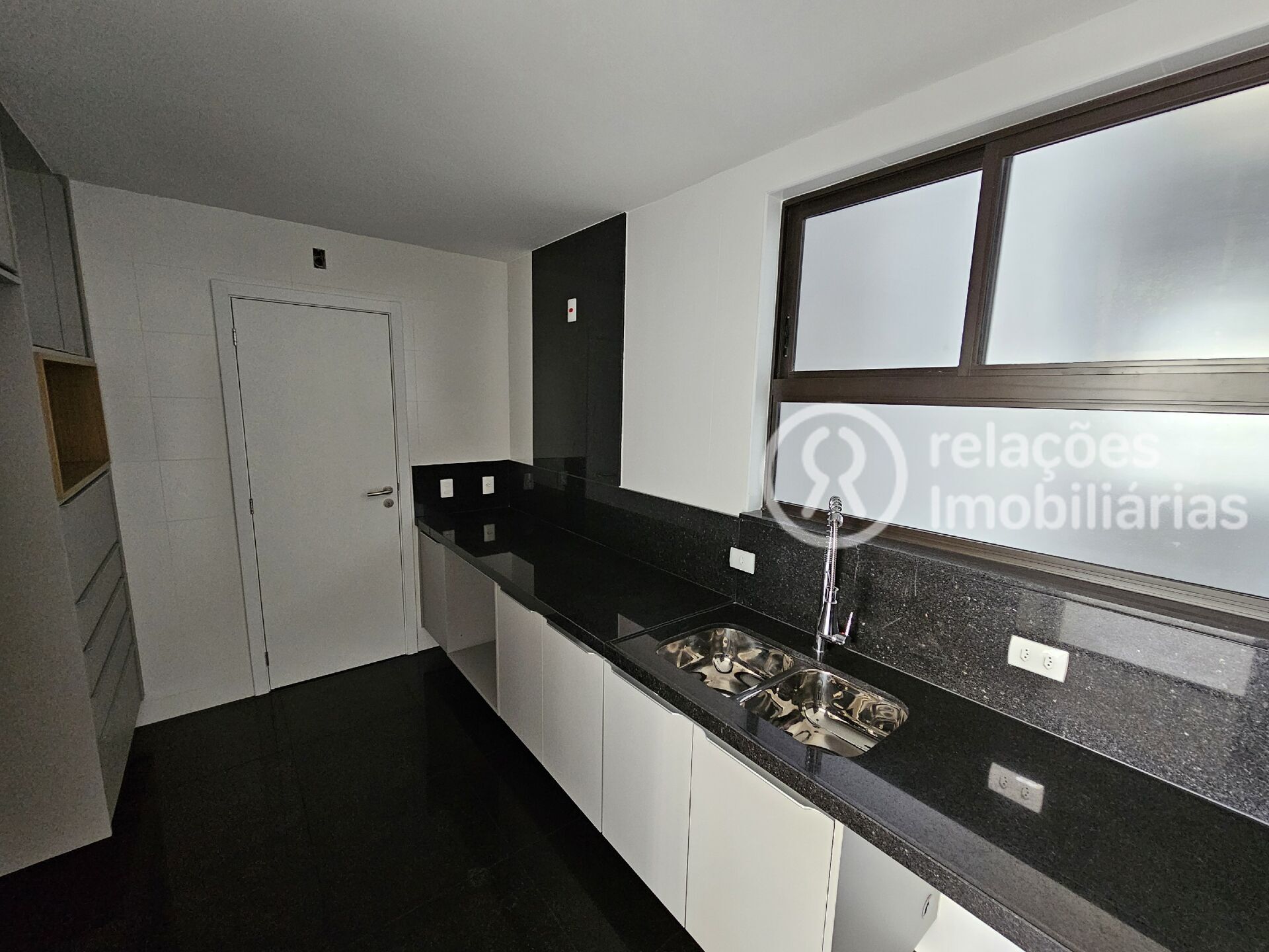 Apartamento para alugar com 4 quartos, 130m² - Foto 8