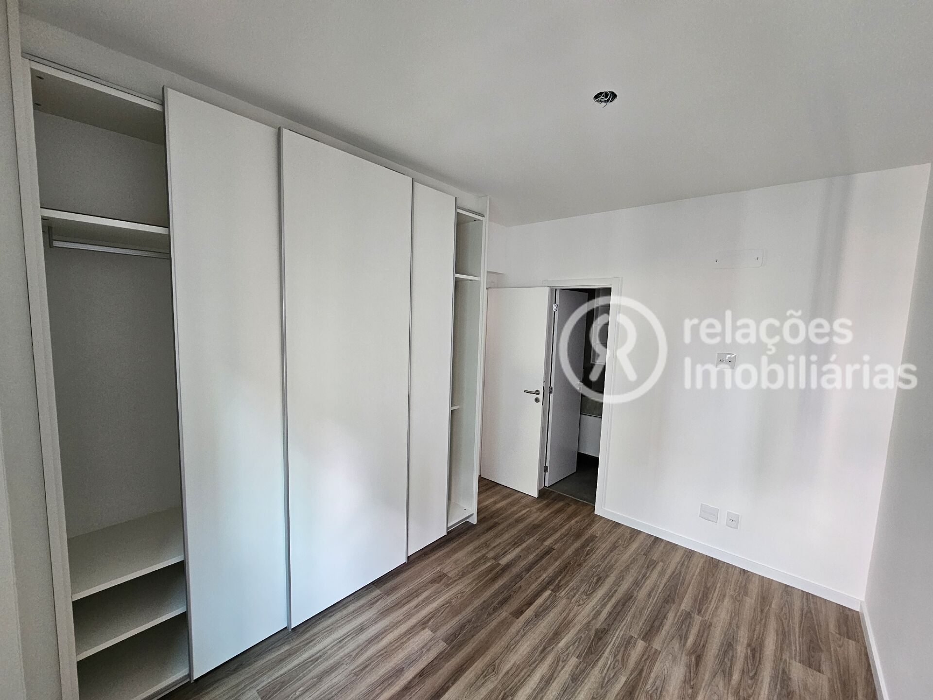 Apartamento para alugar com 4 quartos, 130m² - Foto 19