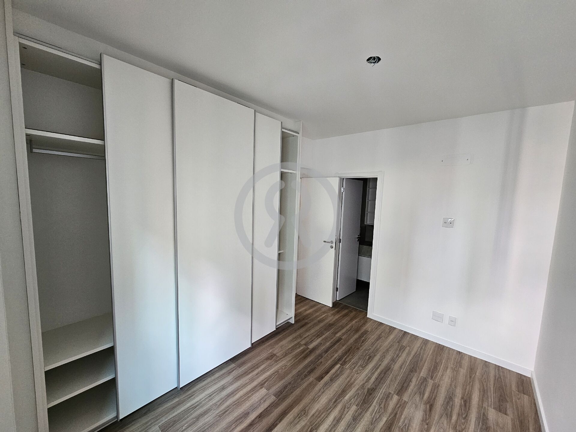 Apartamento para alugar com 4 quartos, 130m² - Foto 19