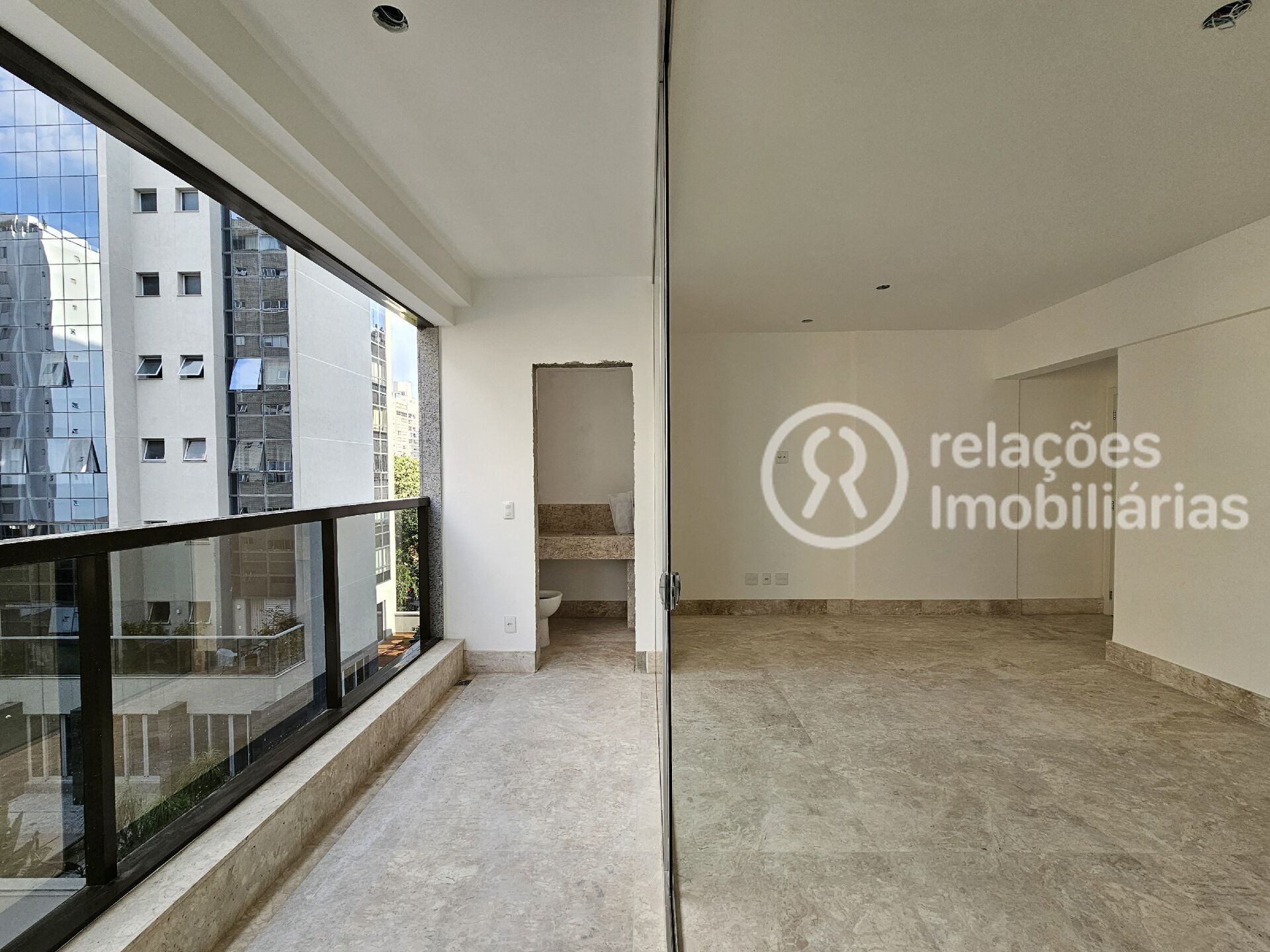 Apartamento para alugar com 4 quartos, 130m² - Foto 6