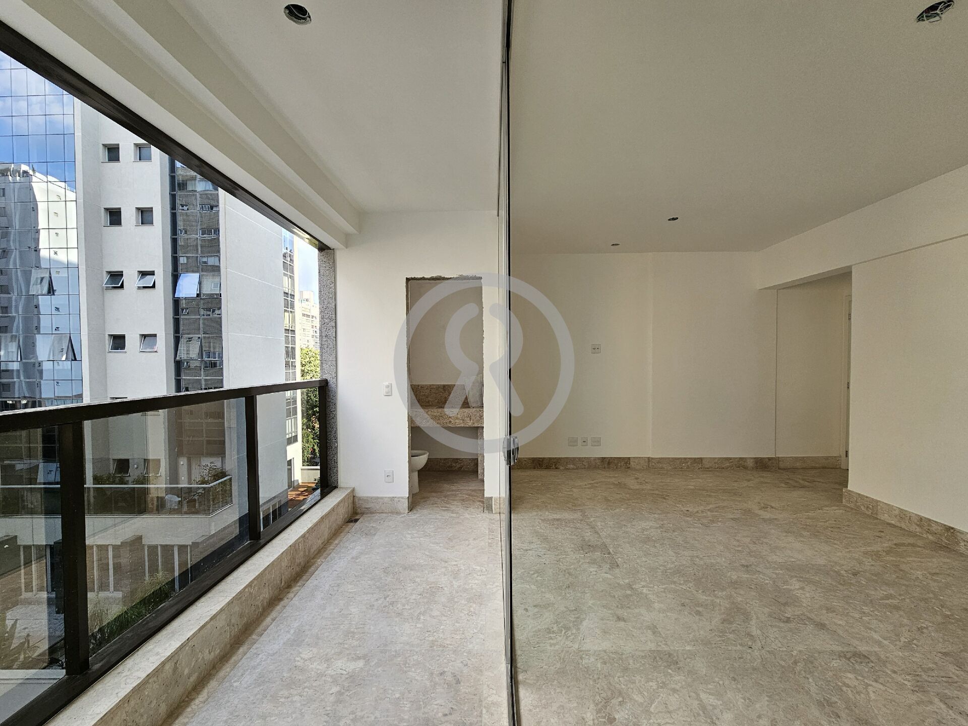 Apartamento para alugar com 4 quartos, 130m² - Foto 6