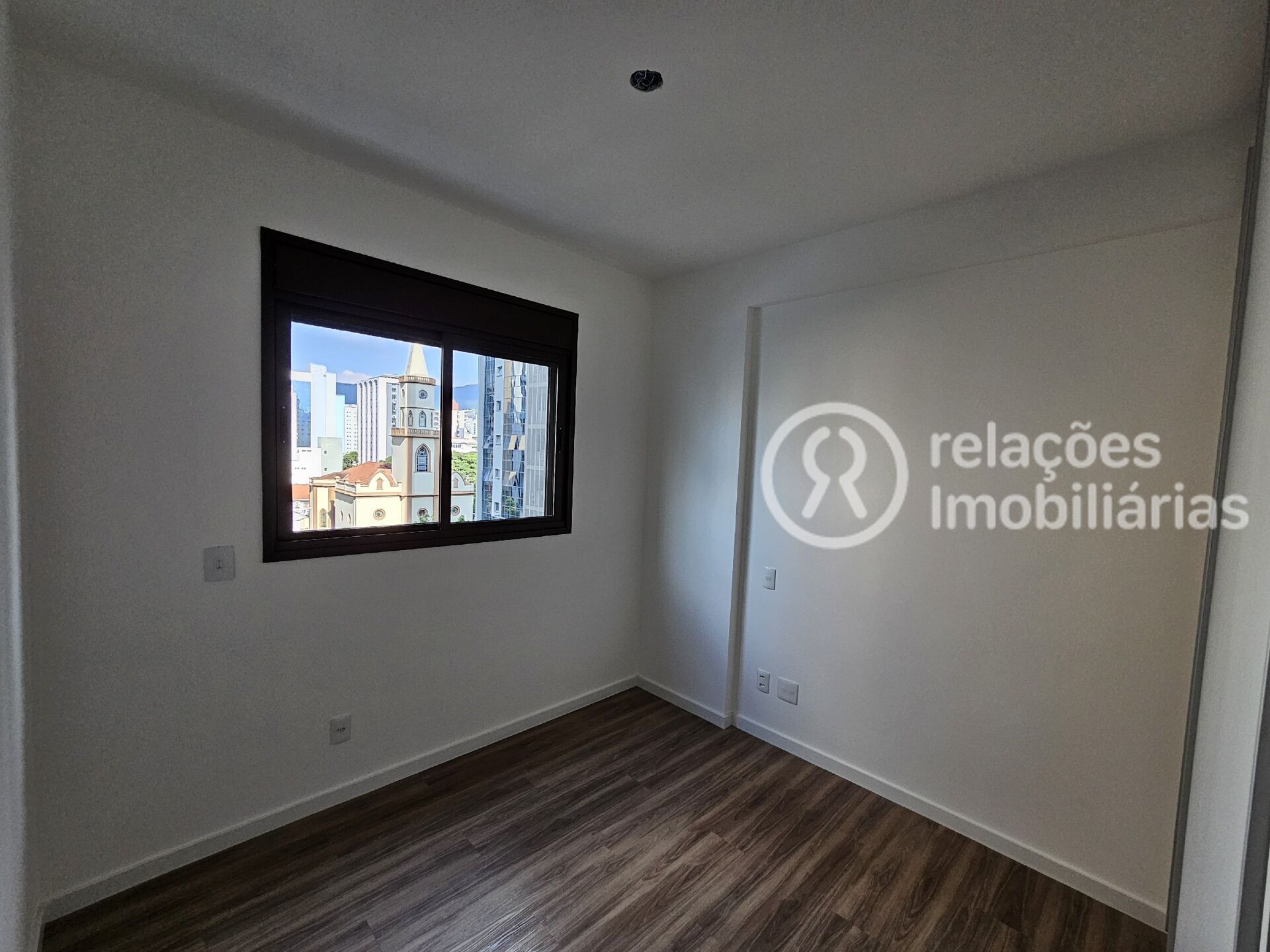 Apartamento para alugar com 4 quartos, 130m² - Foto 12