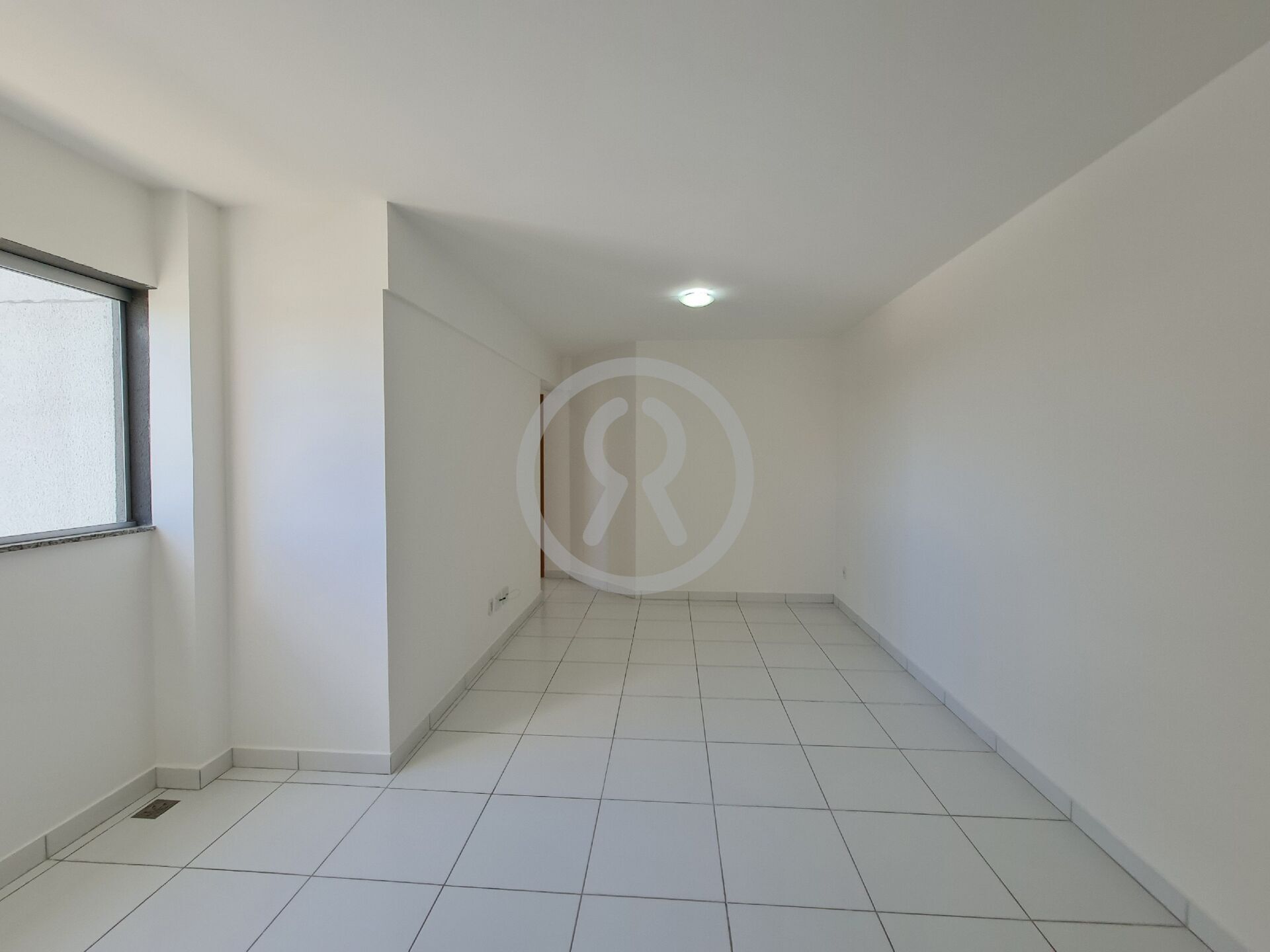 Apartamento à venda com 2 quartos, 55m² - Foto 2