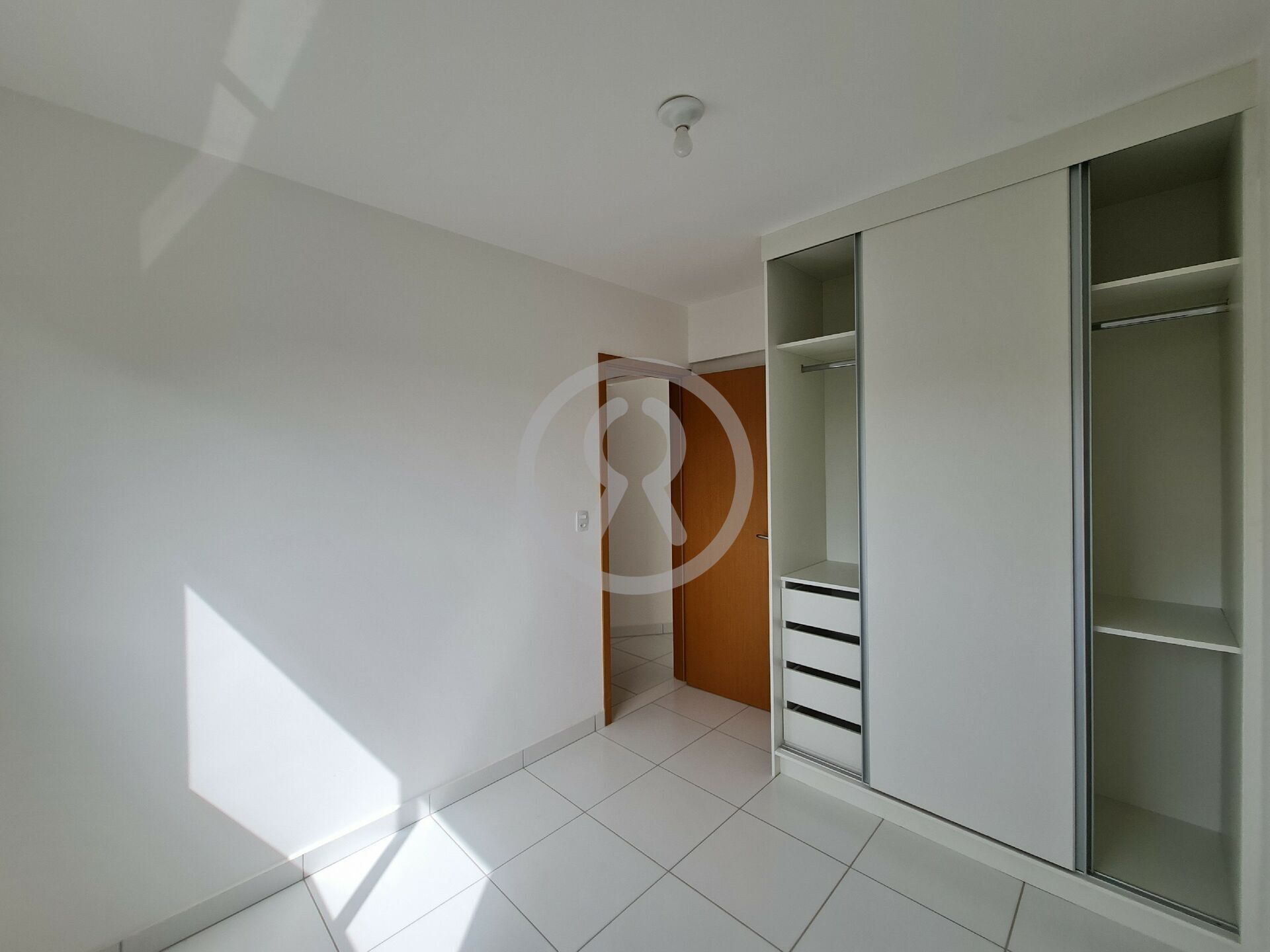 Apartamento à venda com 2 quartos, 55m² - Foto 18