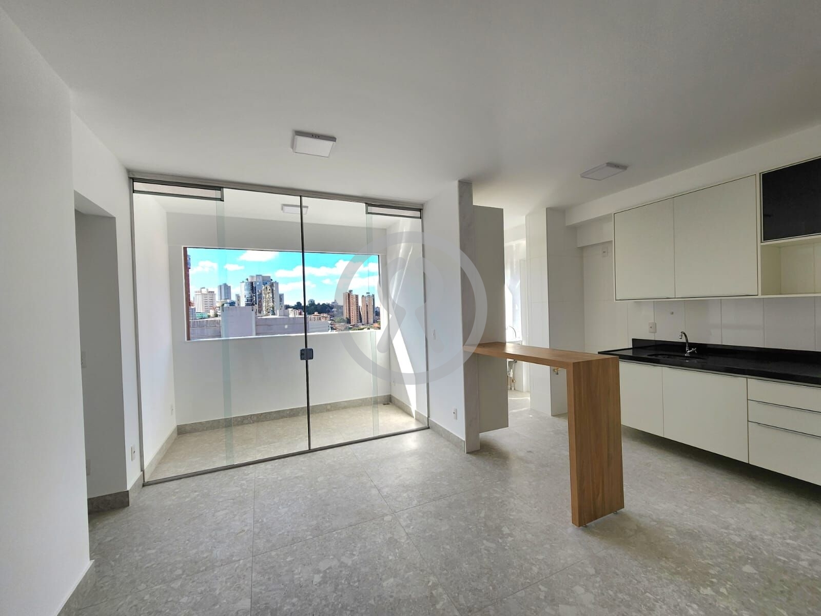 Apartamento à venda com 2 quartos, 66m² - Foto 4