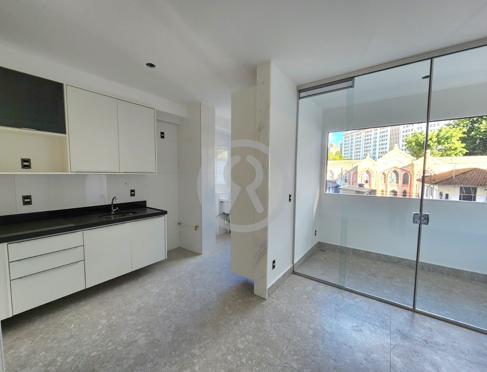 Apartamento à venda com 2 quartos, 66m² - Foto 13