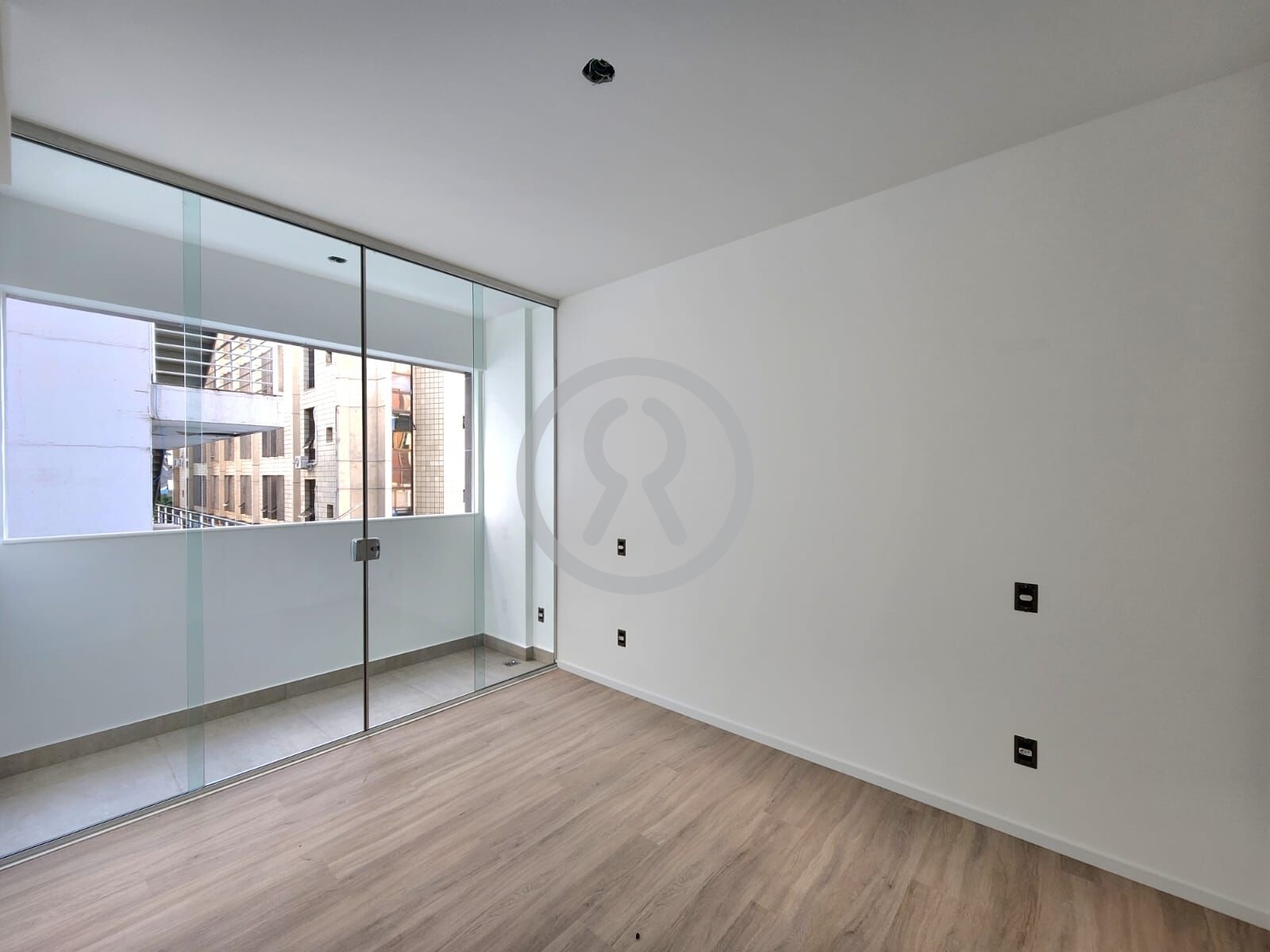 Apartamento à venda com 2 quartos, 66m² - Foto 7