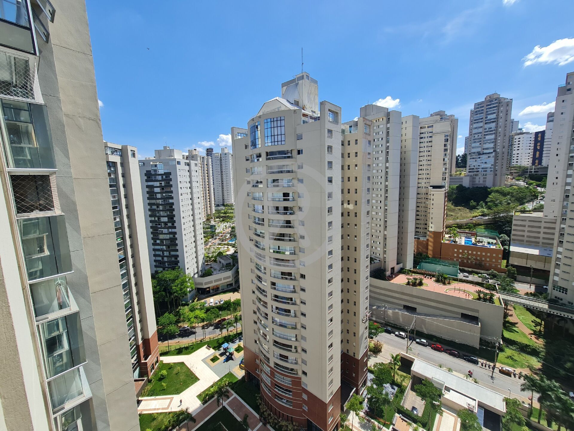 Apartamento para alugar com 2 quartos, 92m² - Foto 14