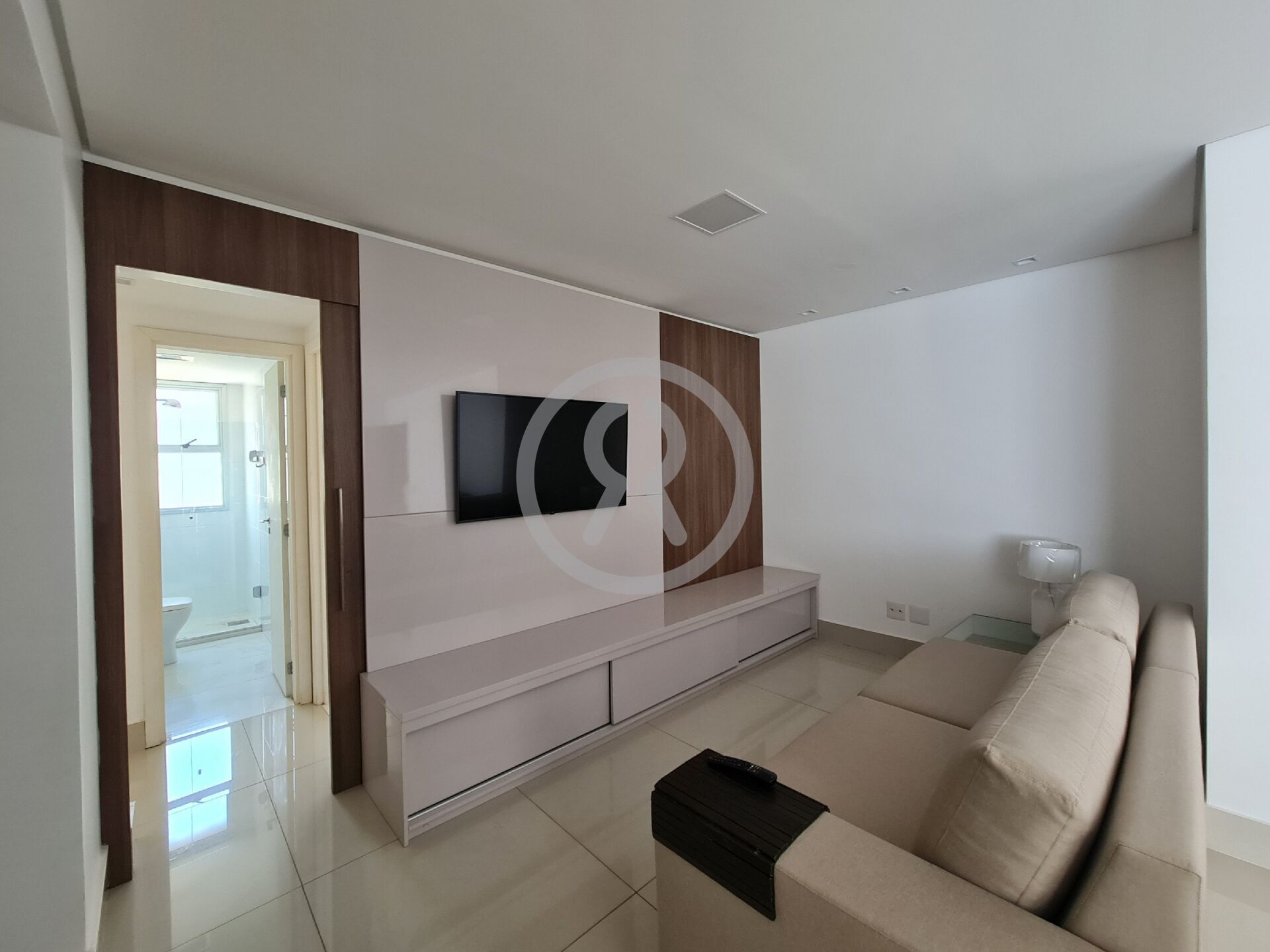 Apartamento para alugar com 2 quartos, 92m² - Foto 5