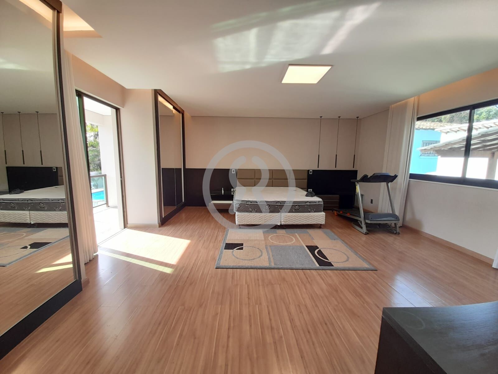 Casa para alugar com 4 quartos, 750m² - Foto 20