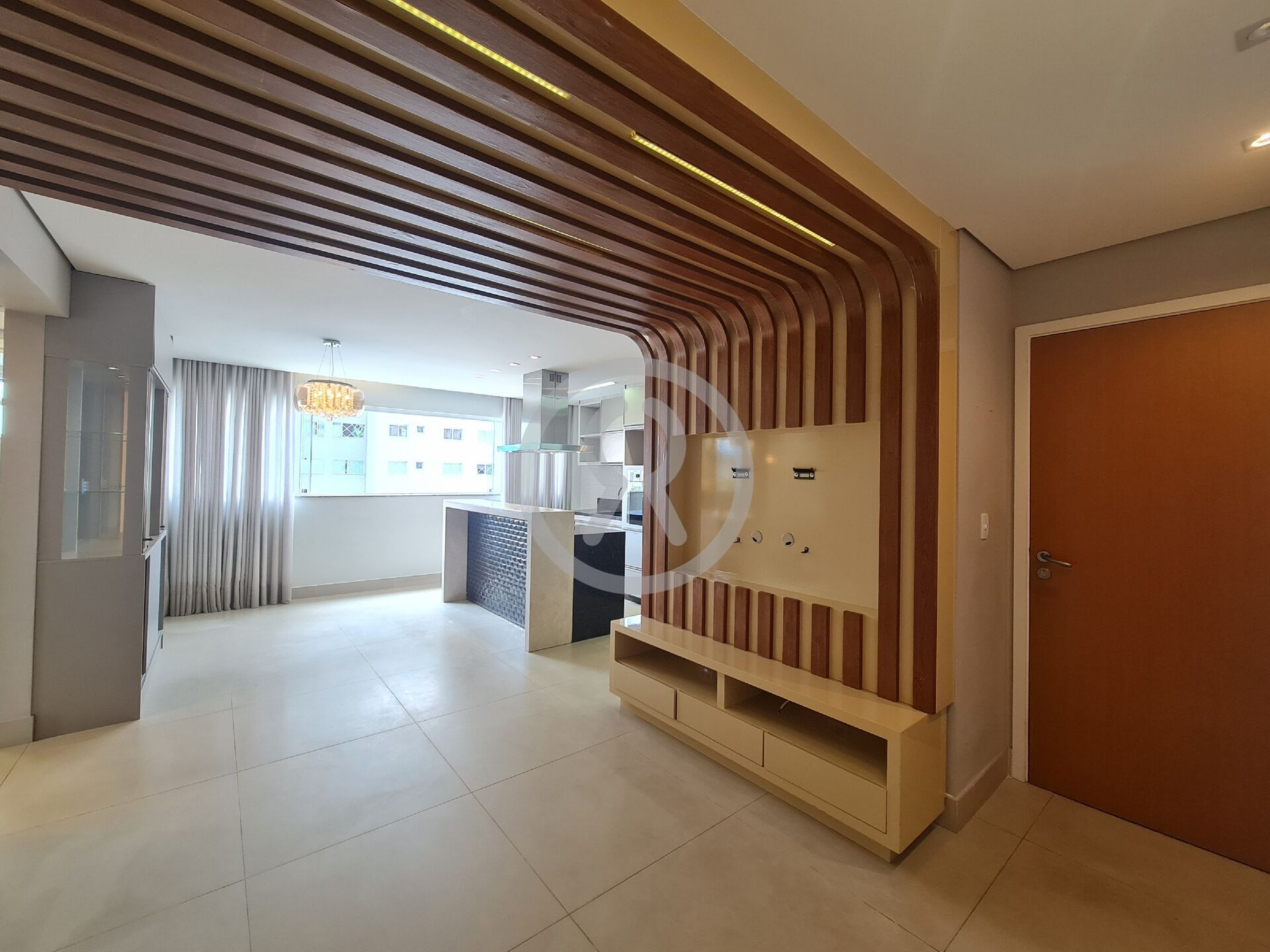 Apartamento à venda com 3 quartos, 75m² - Foto 1