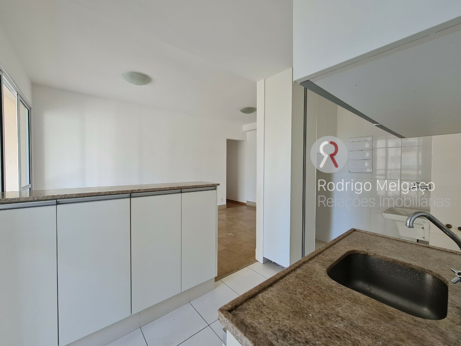 Apartamento para alugar com 2 quartos, 70m² - Foto 14