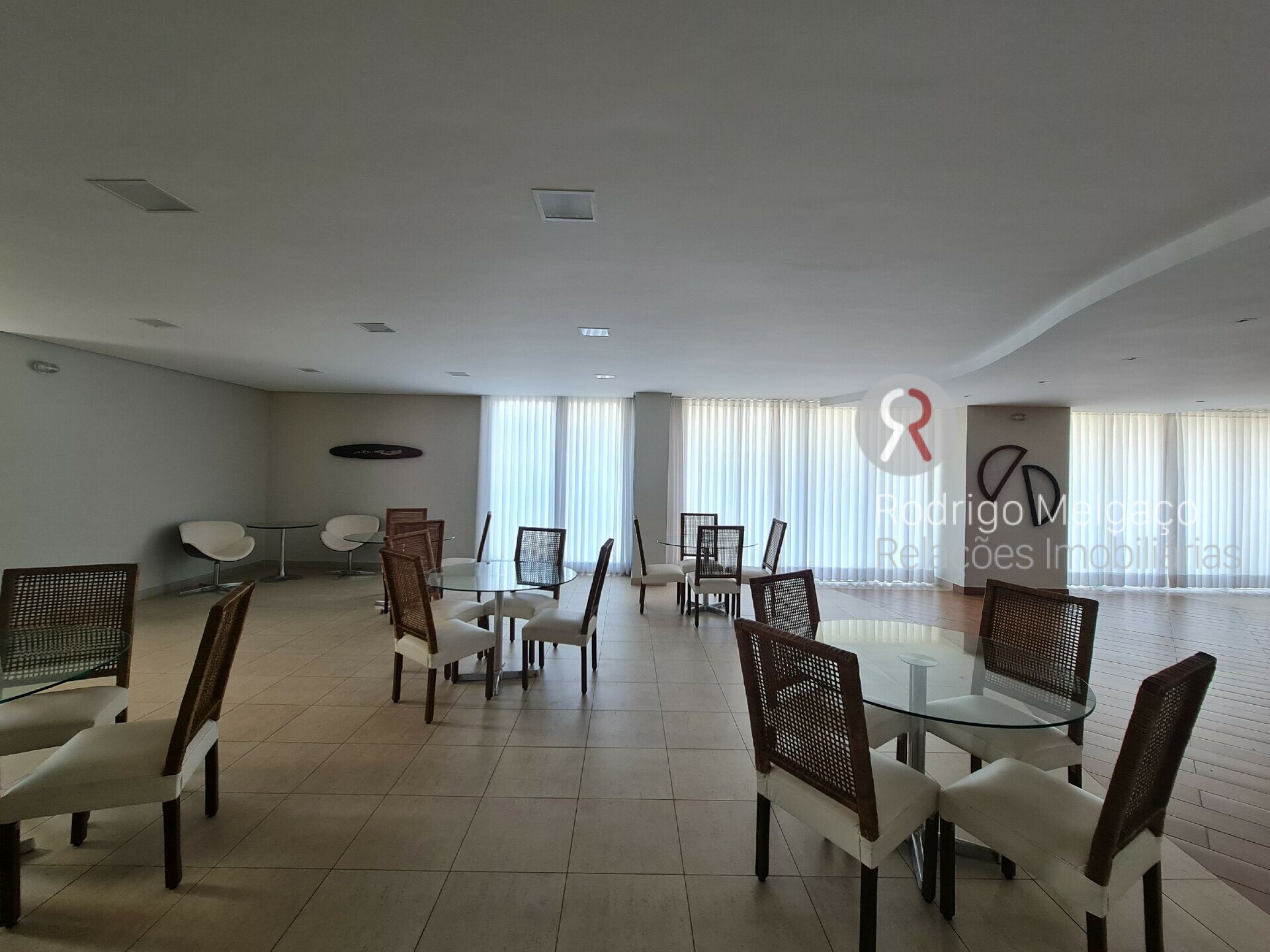 Apartamento para alugar com 2 quartos, 70m² - Foto 45