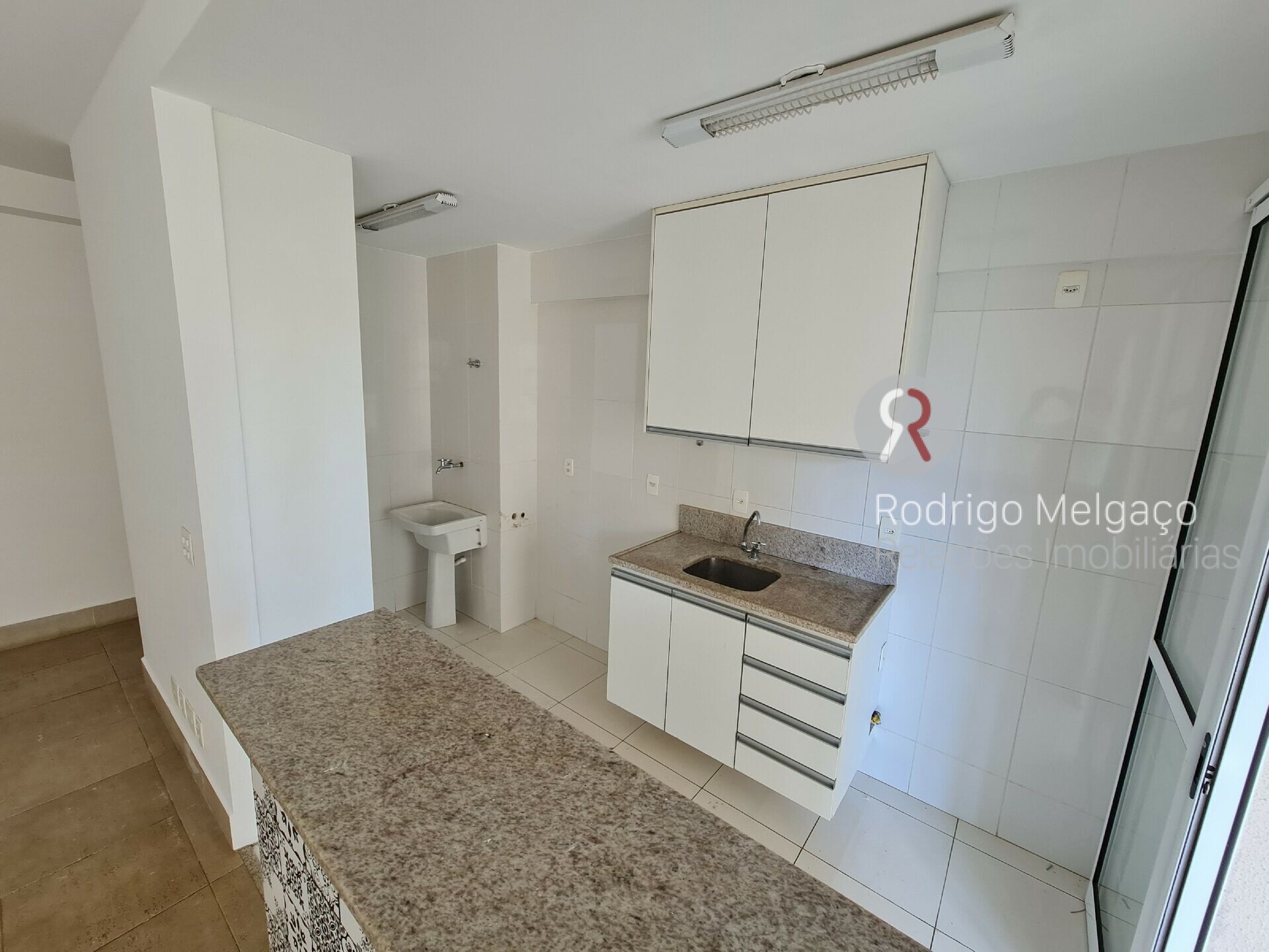 Apartamento para alugar com 2 quartos, 70m² - Foto 10