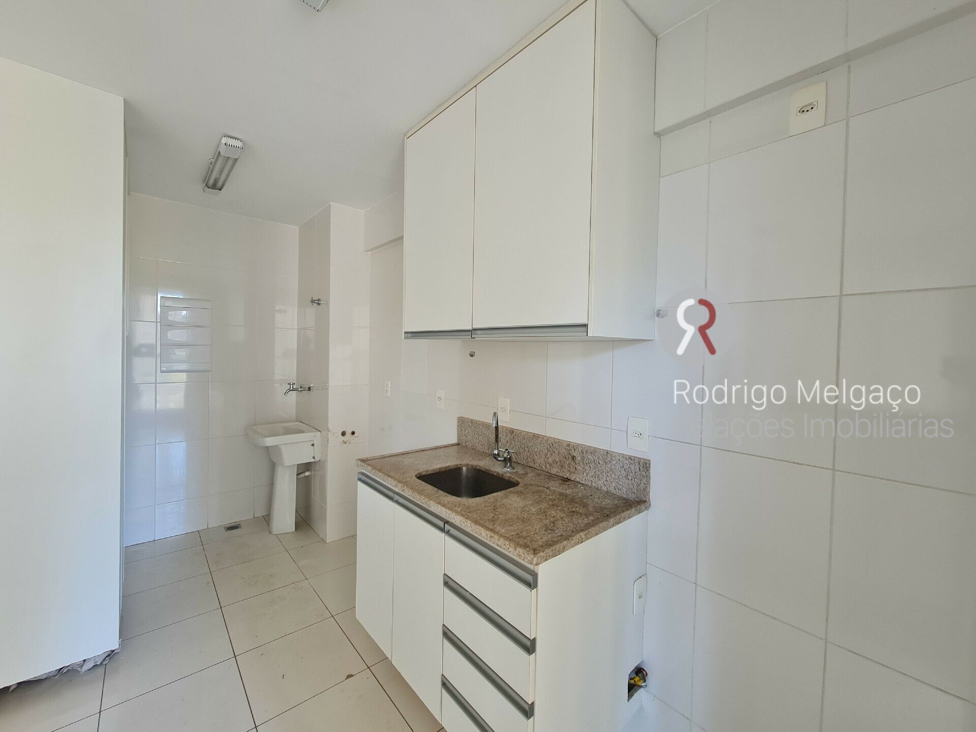 Apartamento para alugar com 2 quartos, 70m² - Foto 13