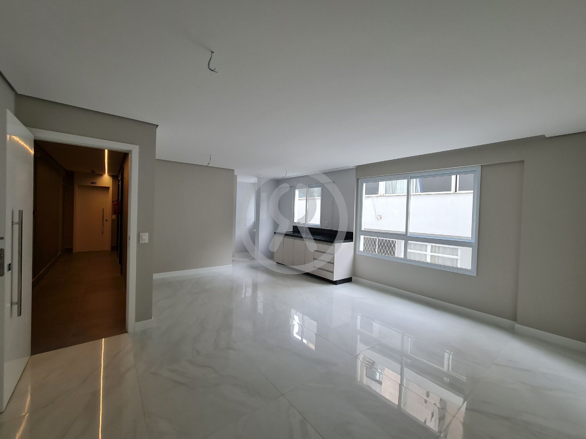 Apartamento à venda com 3 quartos, 116m² - Foto 1