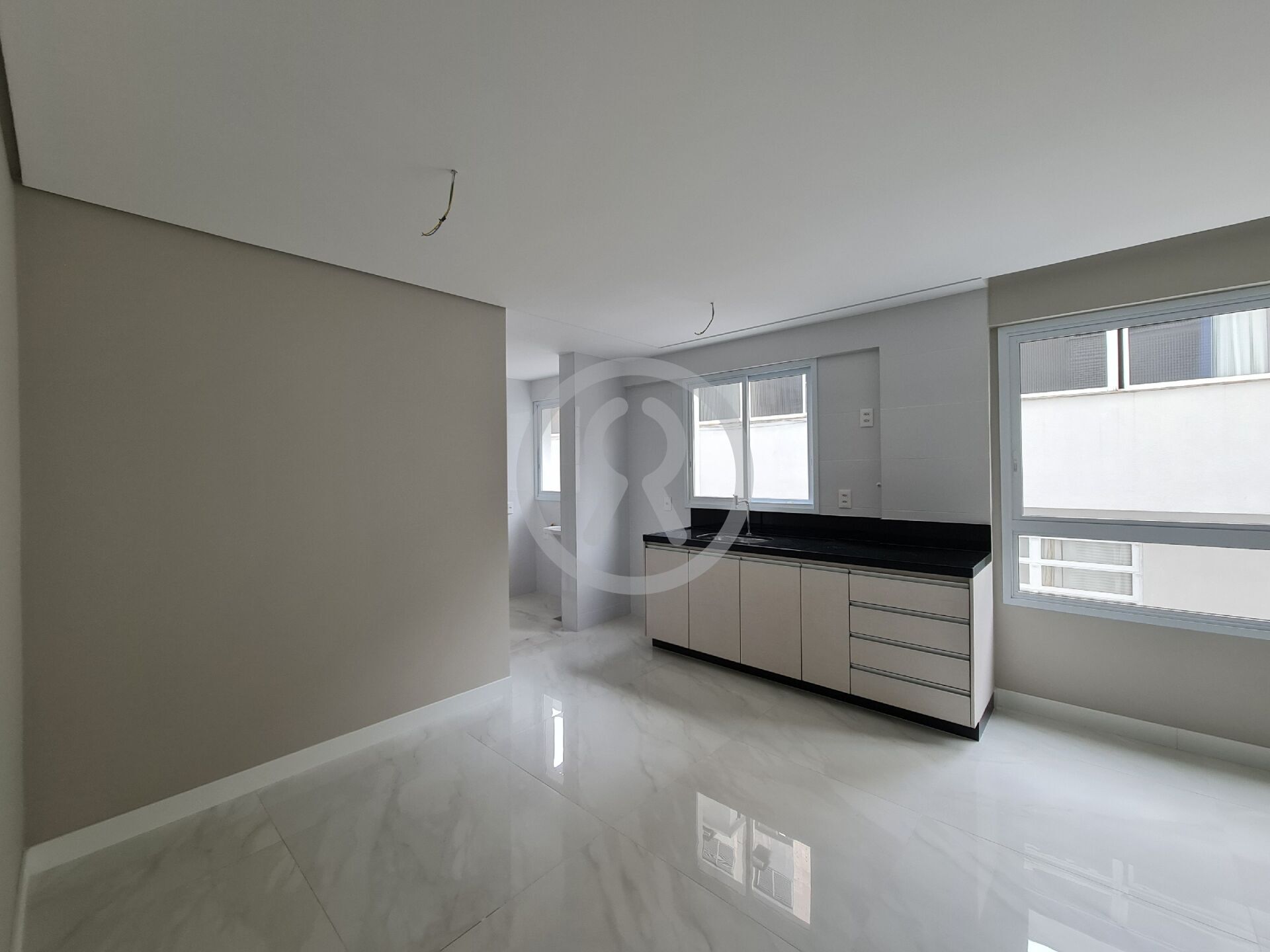 Apartamento à venda com 3 quartos, 116m² - Foto 4