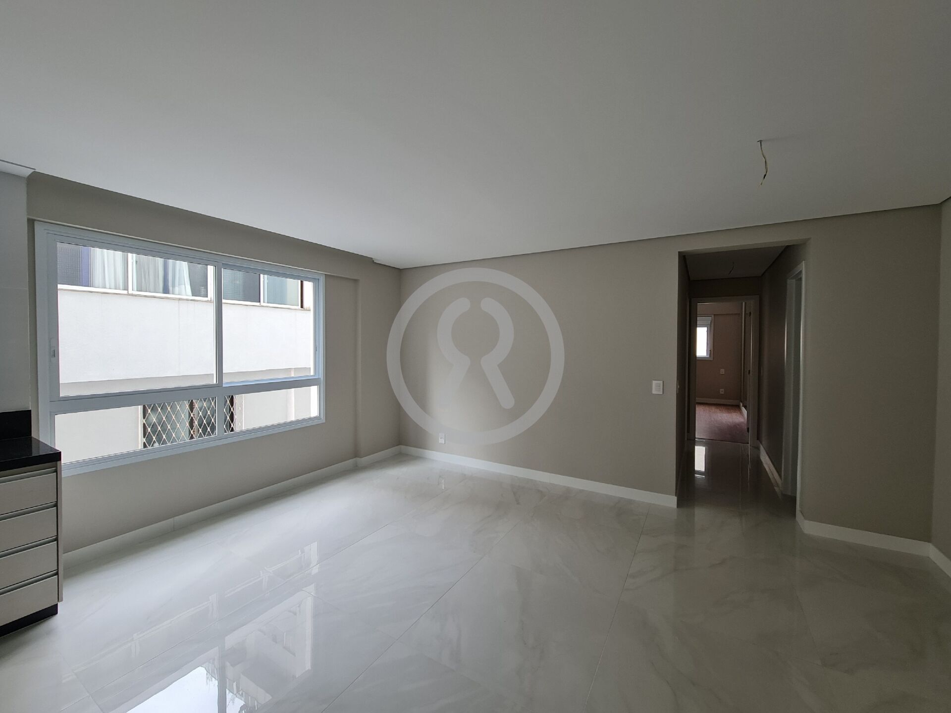 Apartamento à venda com 3 quartos, 116m² - Foto 9