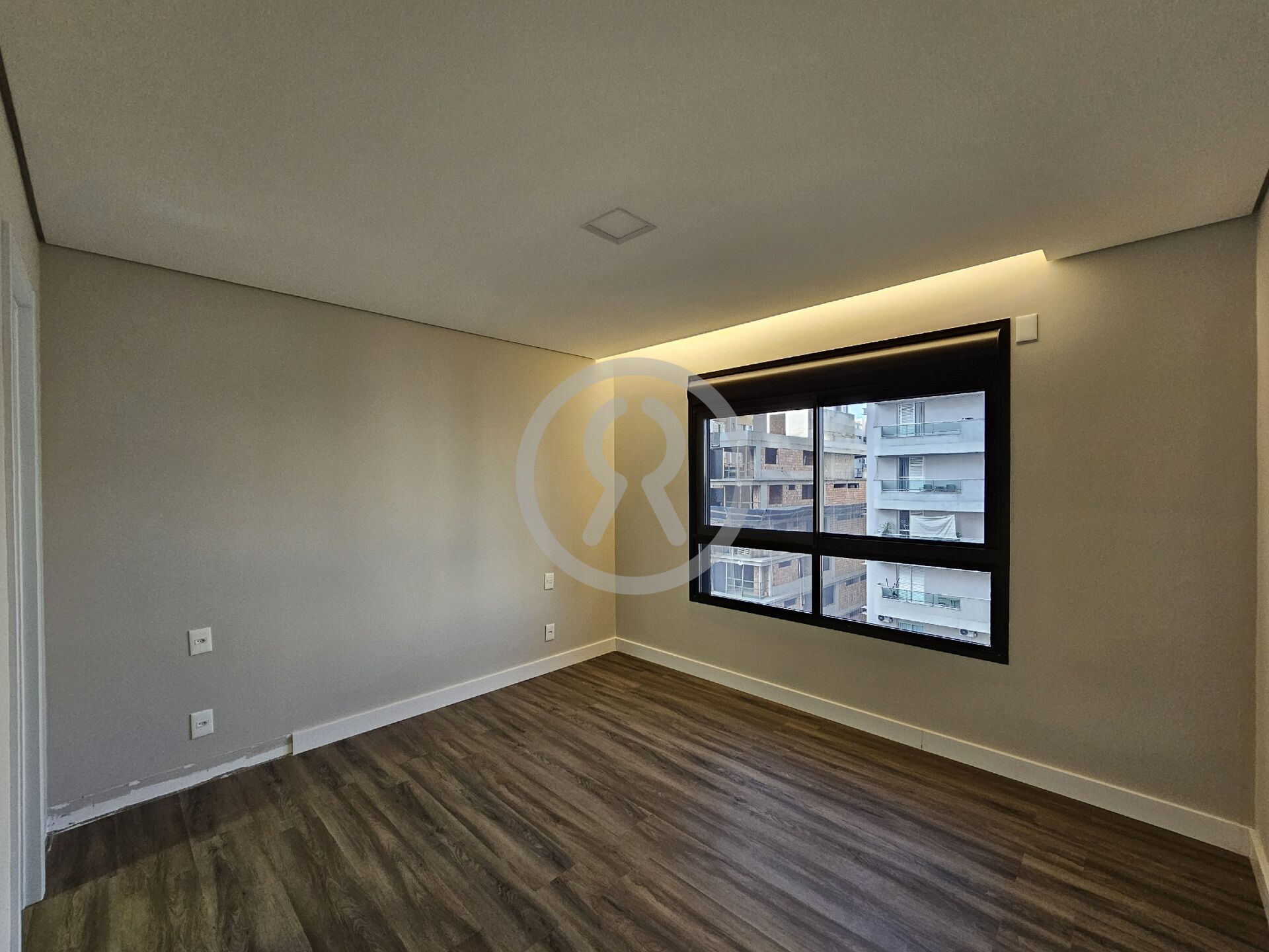 Apartamento para alugar com 3 quartos, 95m² - Foto 29