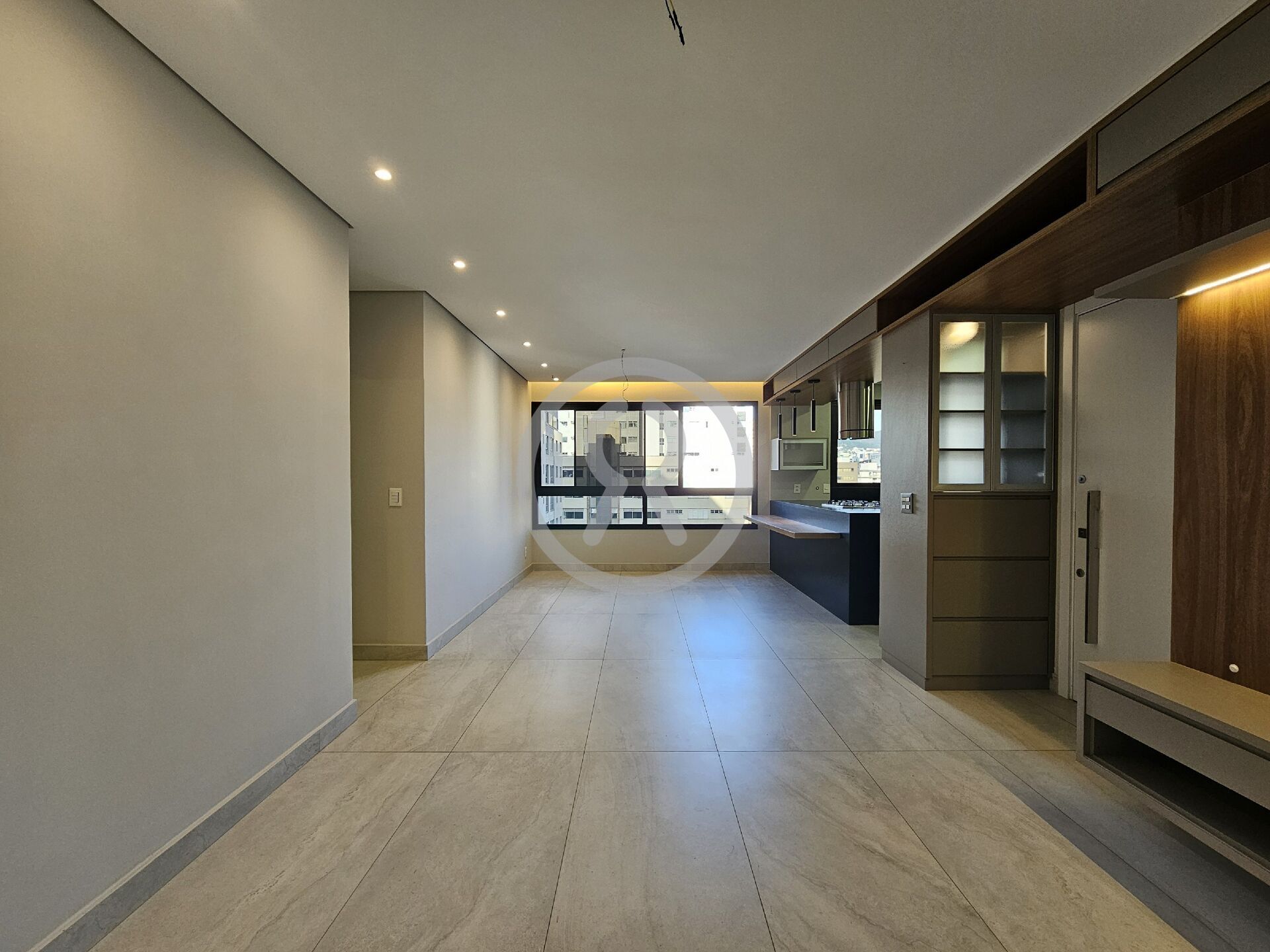 Apartamento para alugar com 3 quartos, 95m² - Foto 4