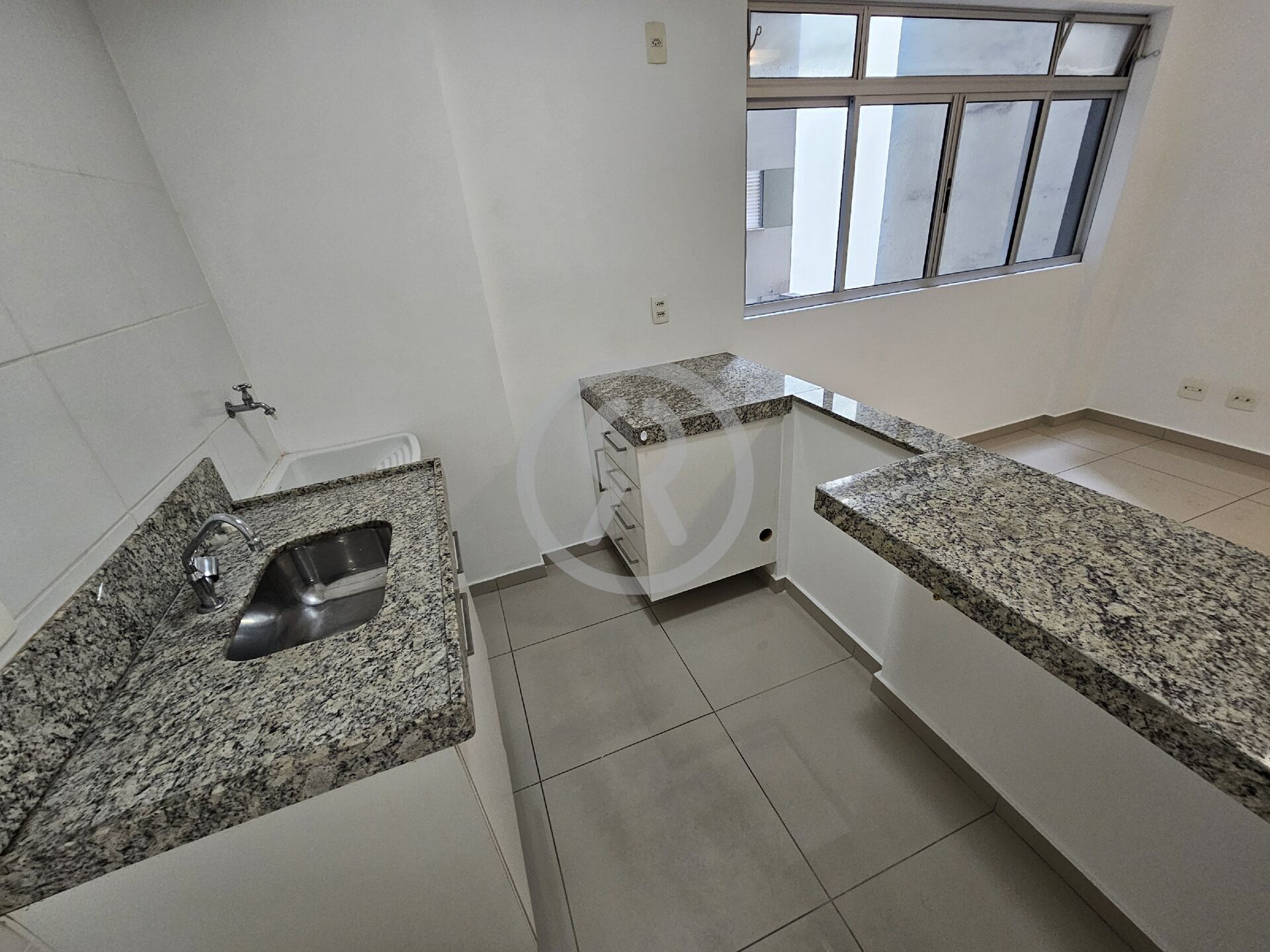 Apartamento para alugar com 1 quarto, 35m² - Foto 6