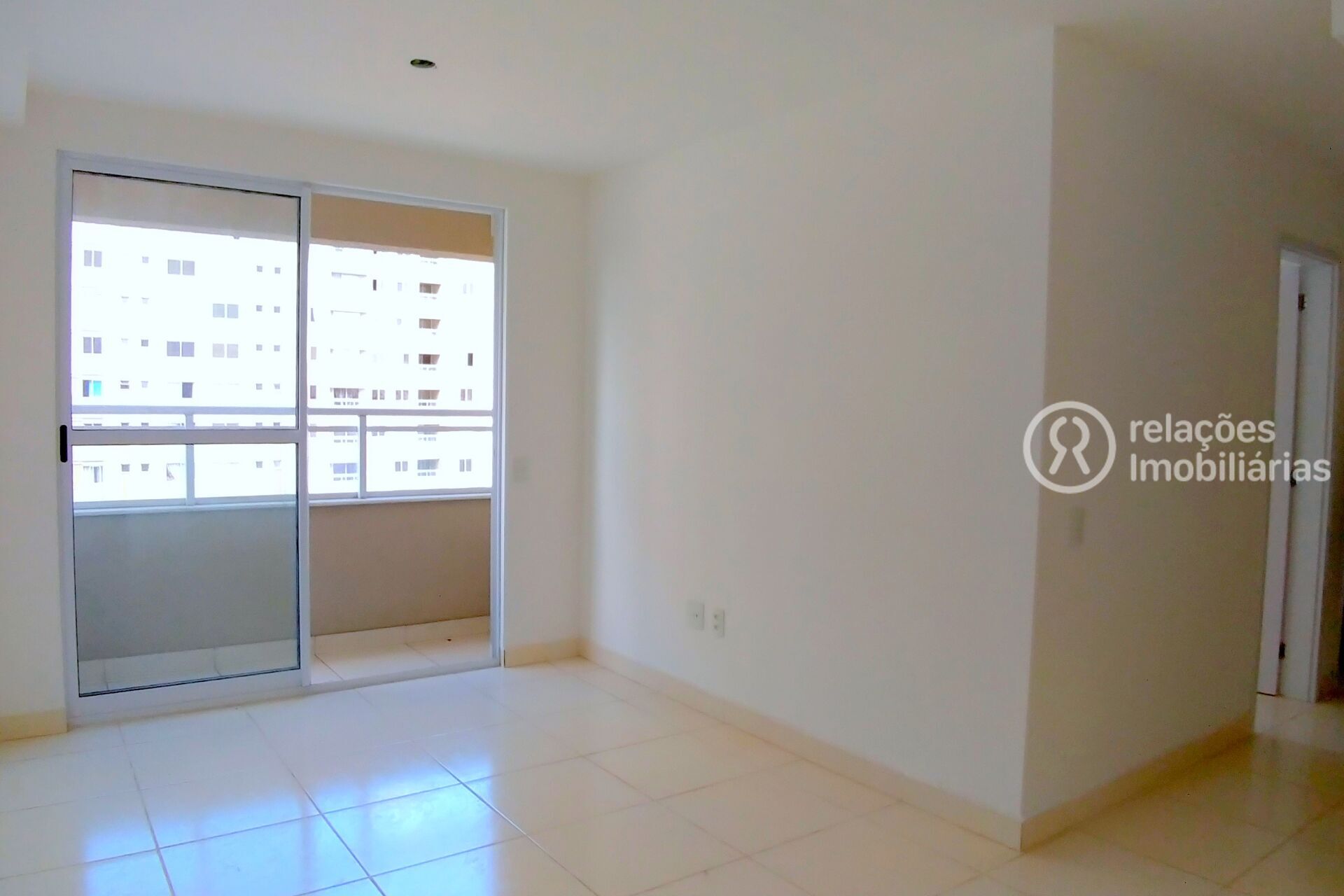 Apartamento à venda com 2 quartos, 58m² - Foto 2