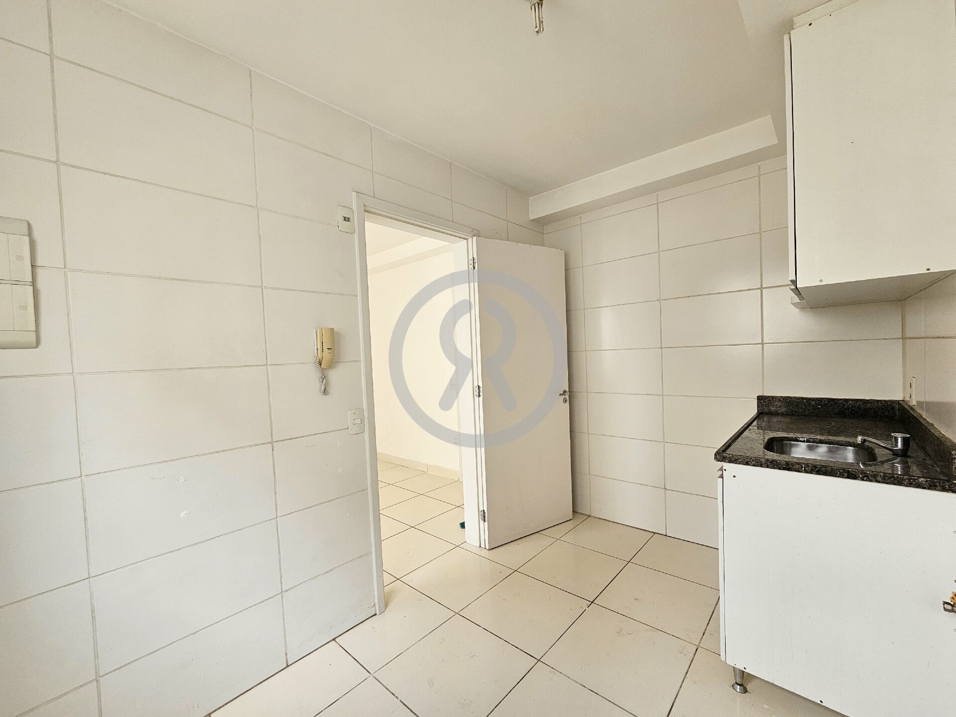 Apartamento à venda com 2 quartos, 58m² - Foto 15