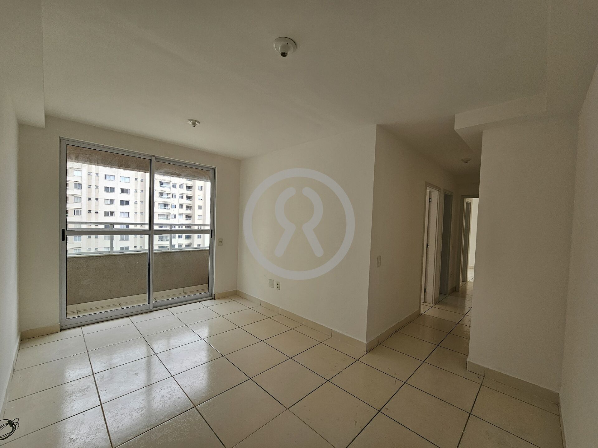 Apartamento à venda com 2 quartos, 58m² - Foto 2