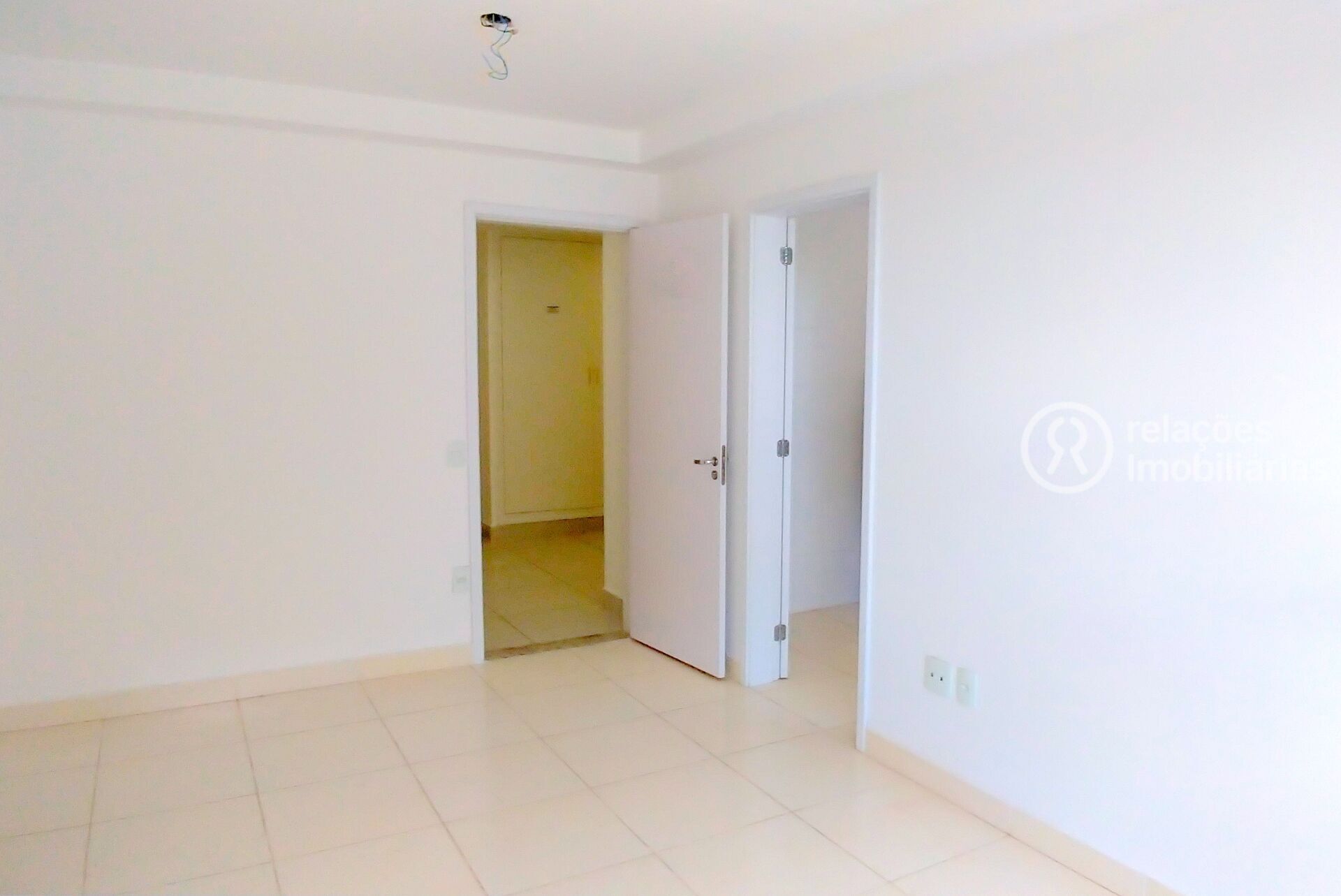 Apartamento à venda com 2 quartos, 58m² - Foto 4