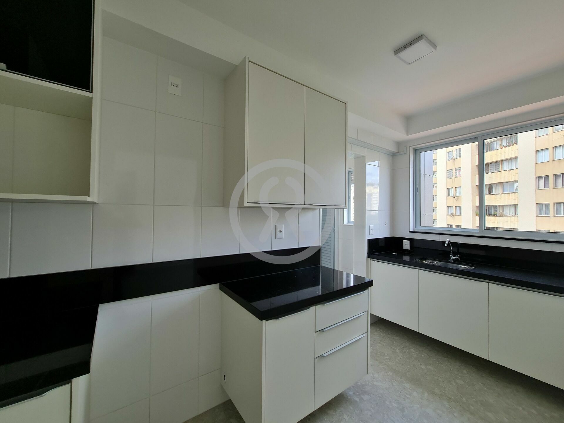 Apartamento à venda com 3 quartos, 85m² - Foto 14