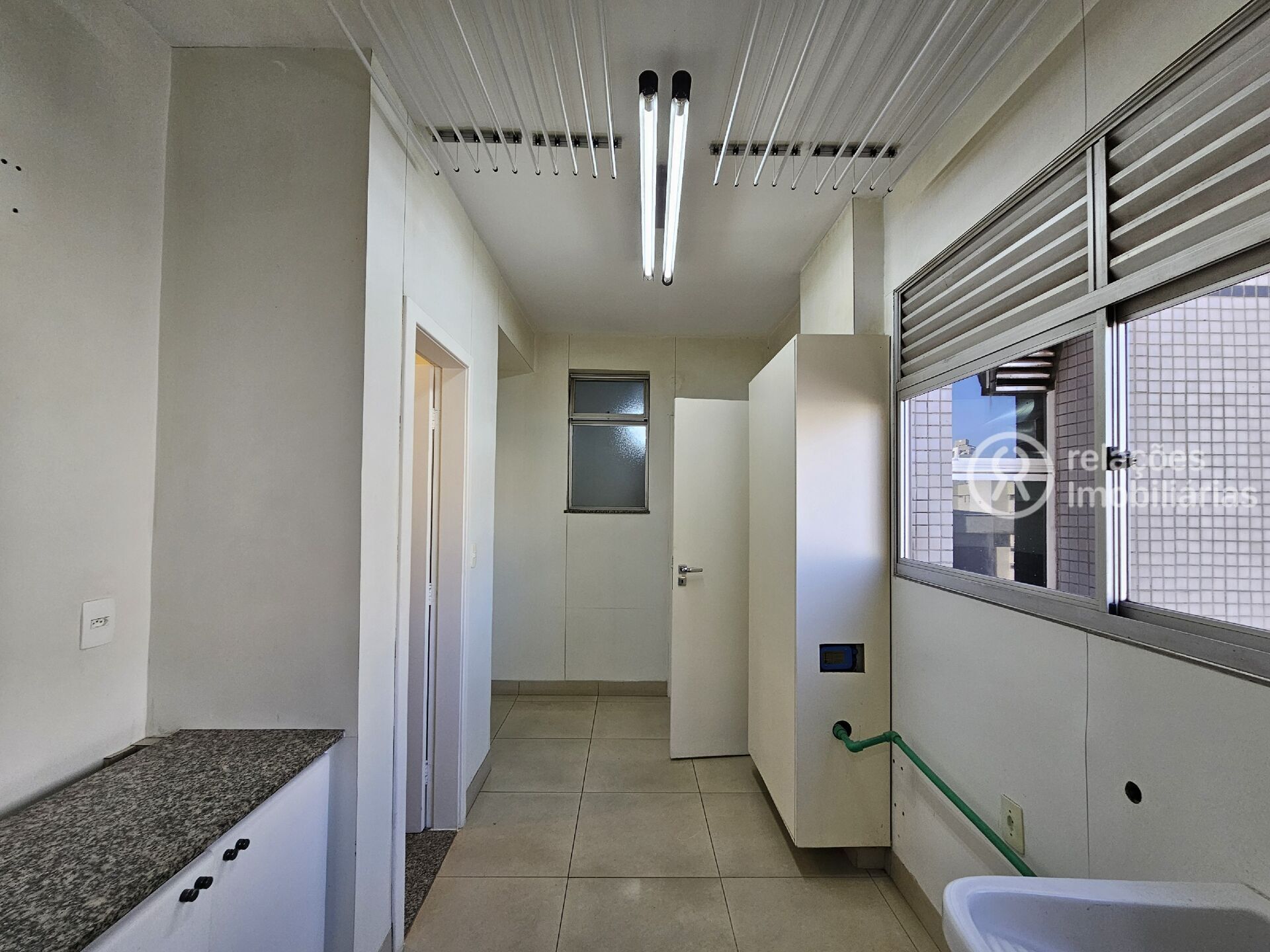 Apartamento para alugar com 3 quartos, 160m² - Foto 32