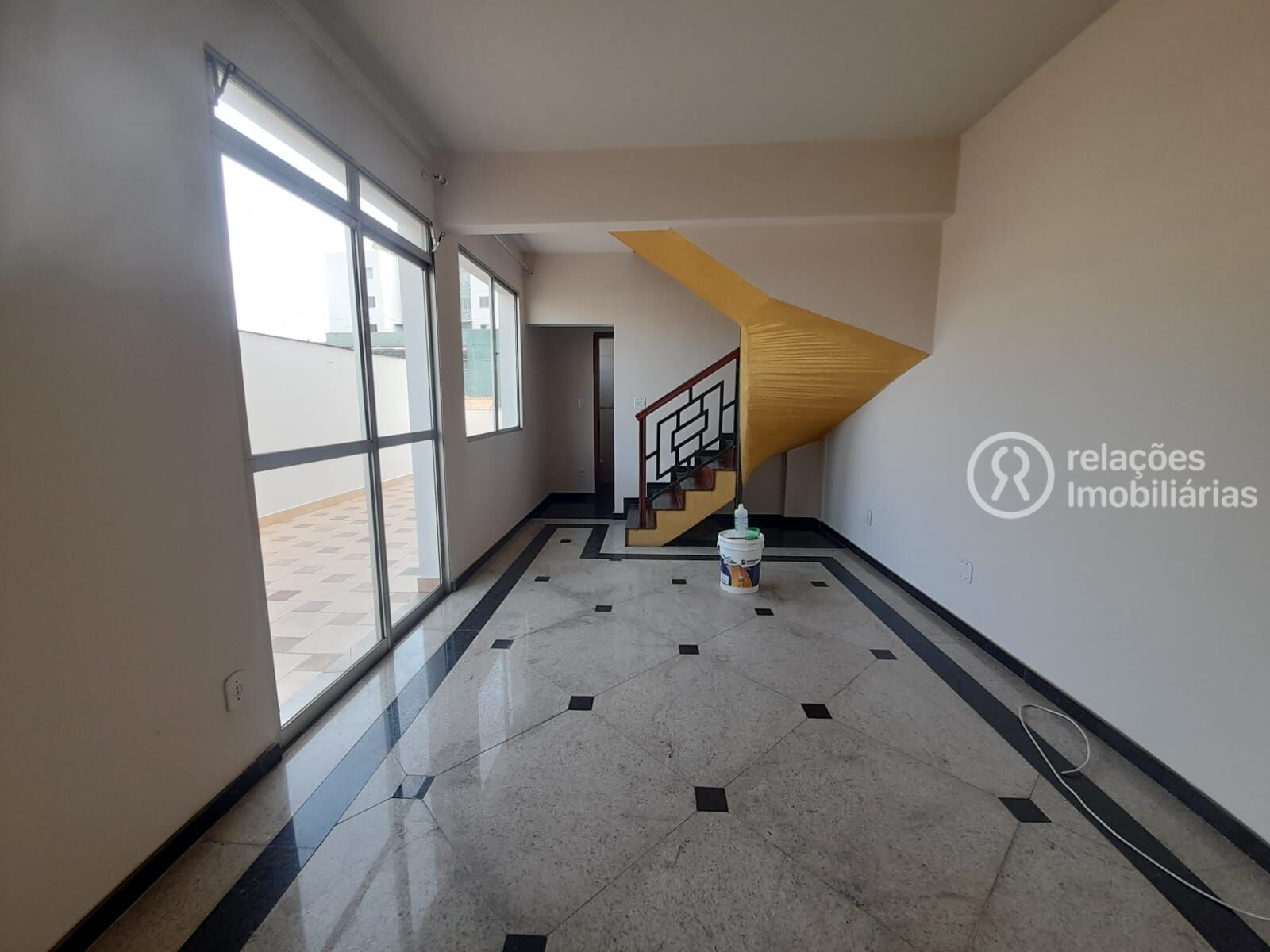 Cobertura para alugar com 3 quartos, 180m² - Foto 2