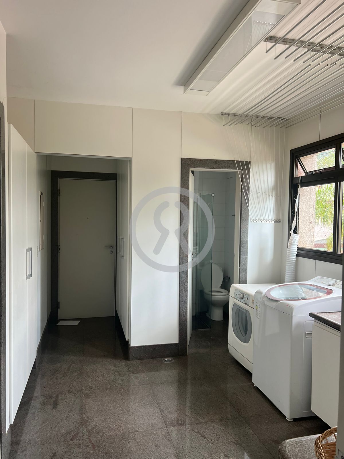 Apartamento para alugar com 4 quartos, 280m² - Foto 17