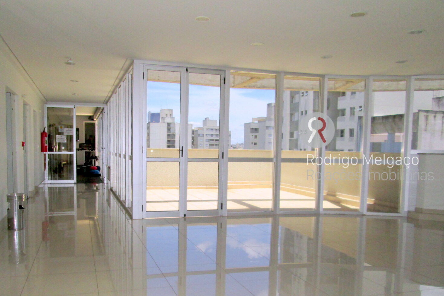 Apartamento para alugar com 1 quarto, 47m² - Foto 28