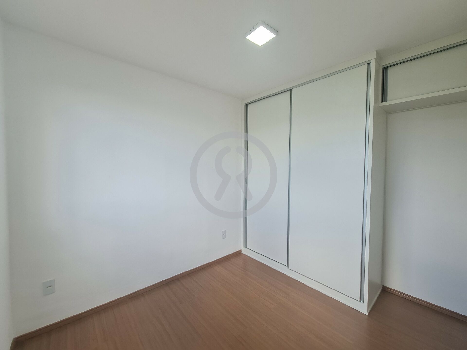 Apartamento à venda com 2 quartos, 56m² - Foto 25
