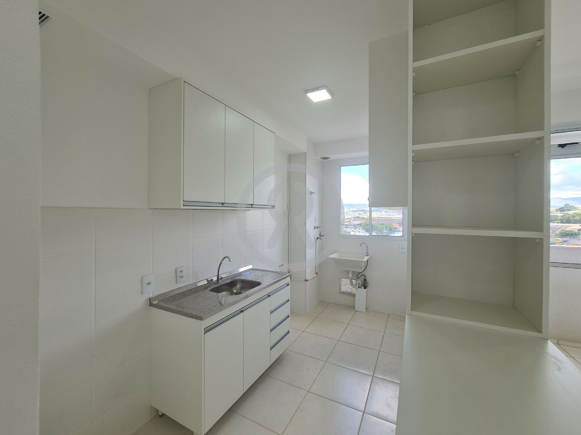 Apartamento à venda com 2 quartos, 56m² - Foto 11