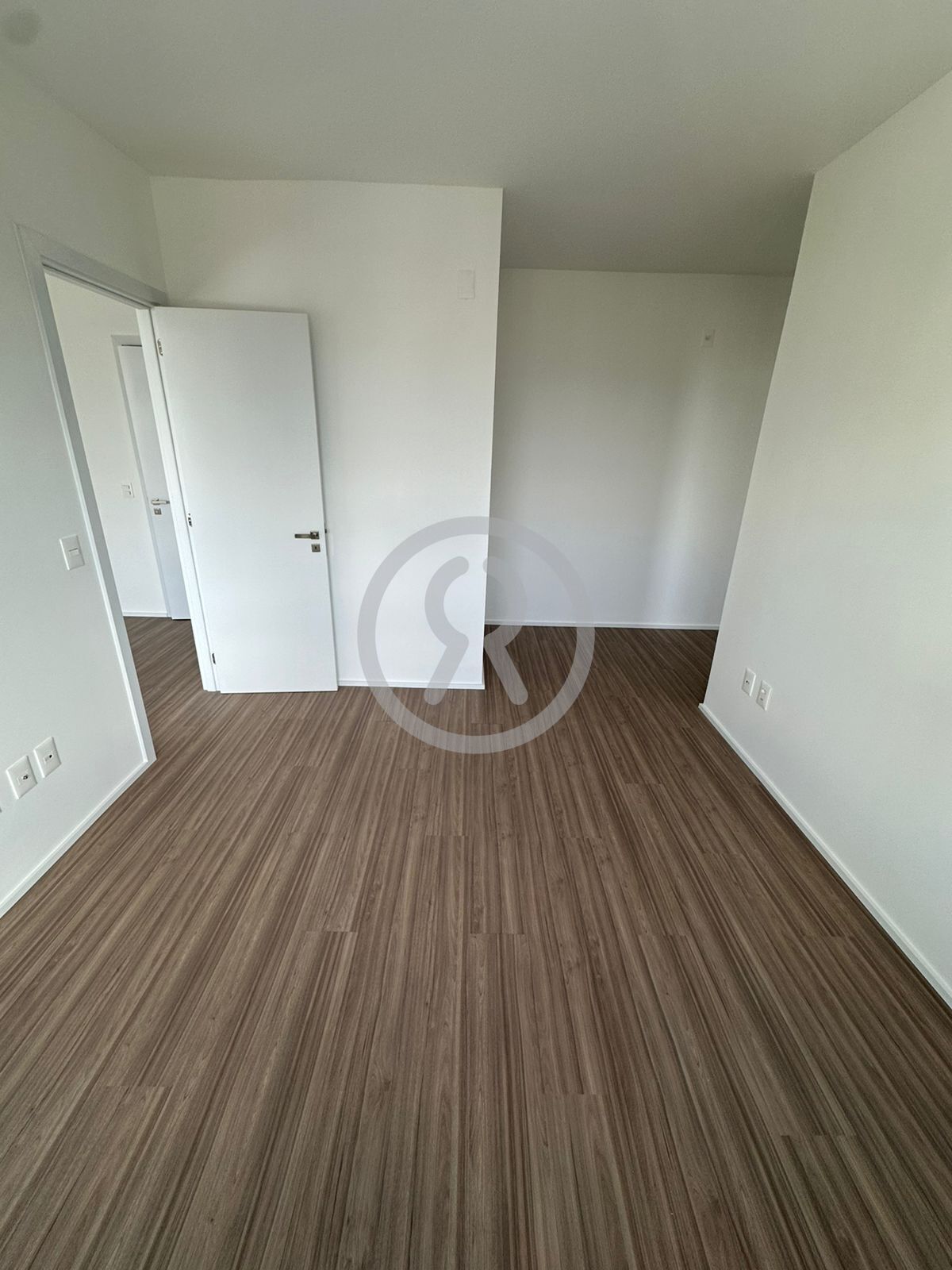 Apartamento à venda com 1 quarto, 44m² - Foto 2