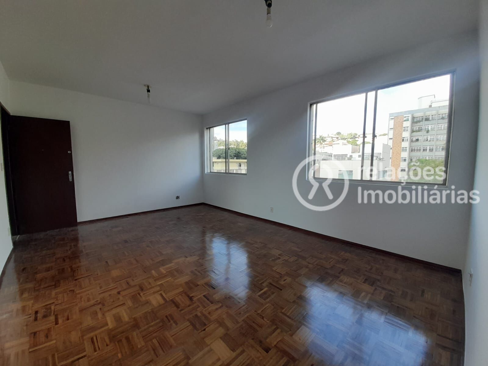 Apartamento para alugar com 3 quartos, 100m² - Foto 2