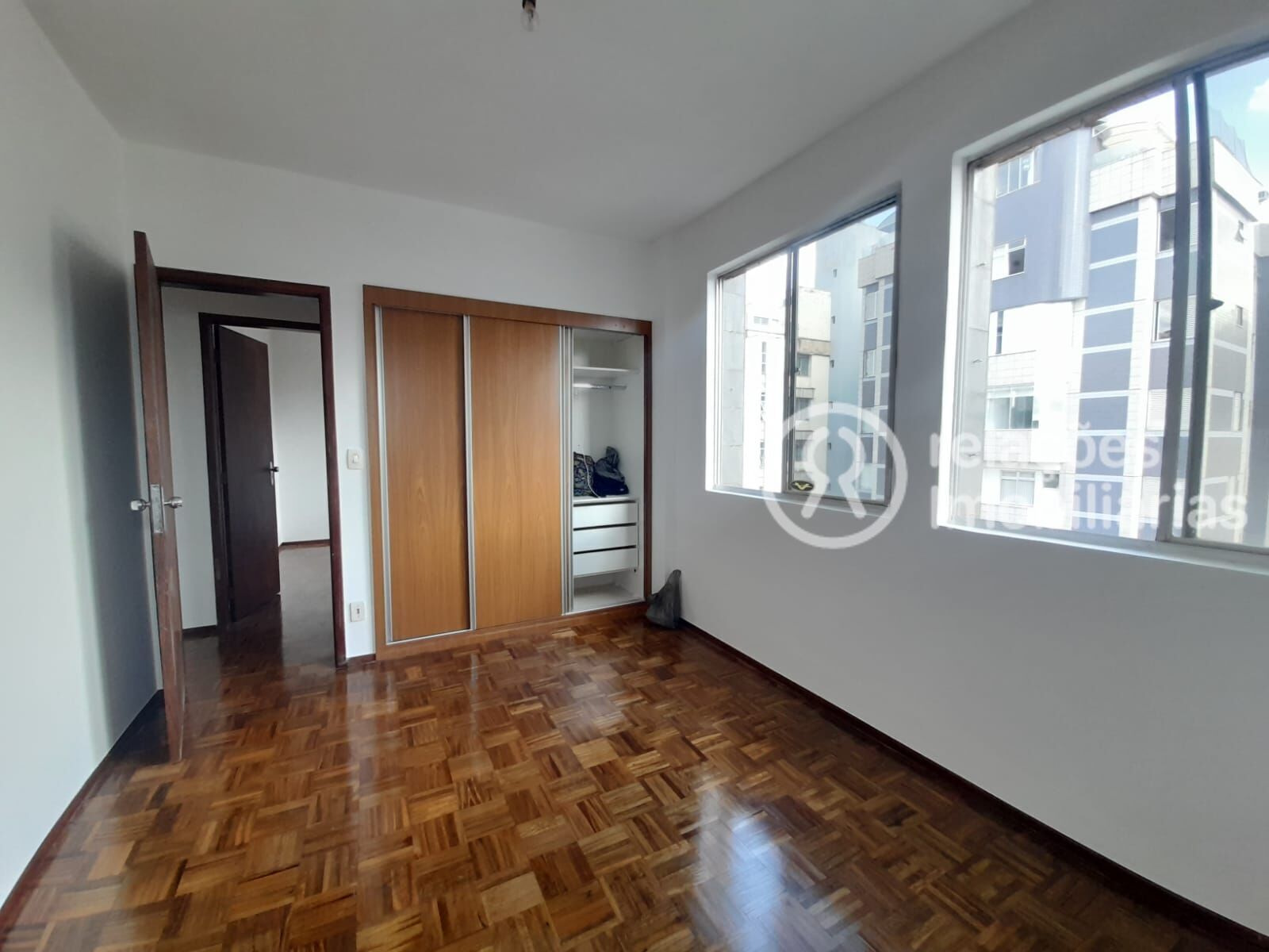 Apartamento para alugar com 3 quartos, 100m² - Foto 8