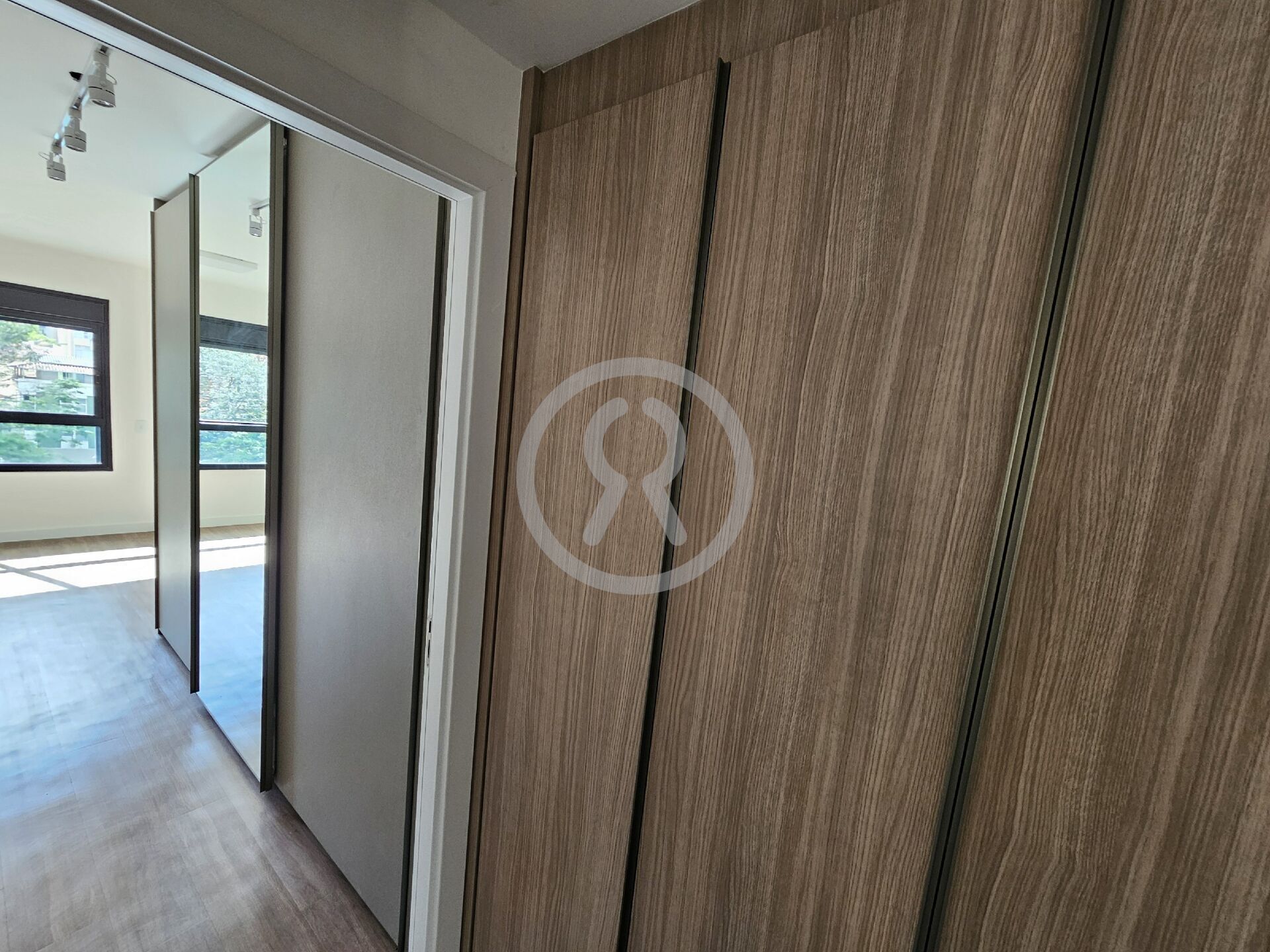 Apartamento para alugar com 2 quartos, 65m² - Foto 22