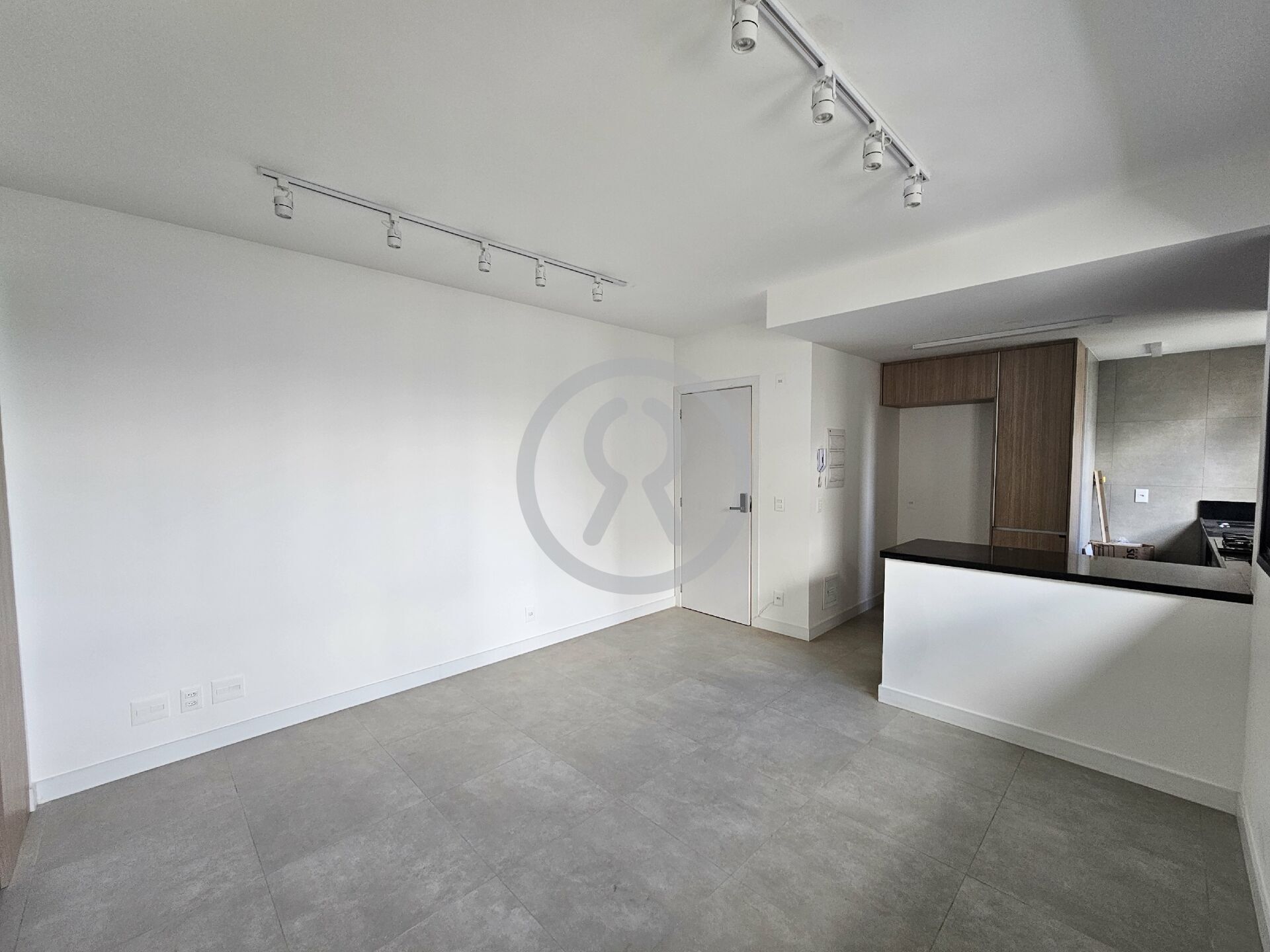 Apartamento para alugar com 2 quartos, 65m² - Foto 8