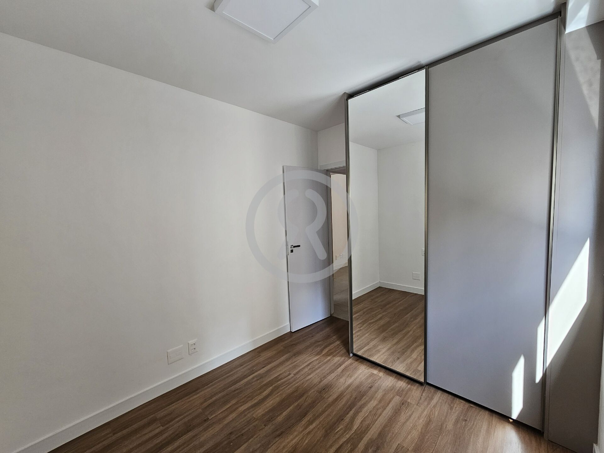 Apartamento para alugar com 2 quartos, 65m² - Foto 23