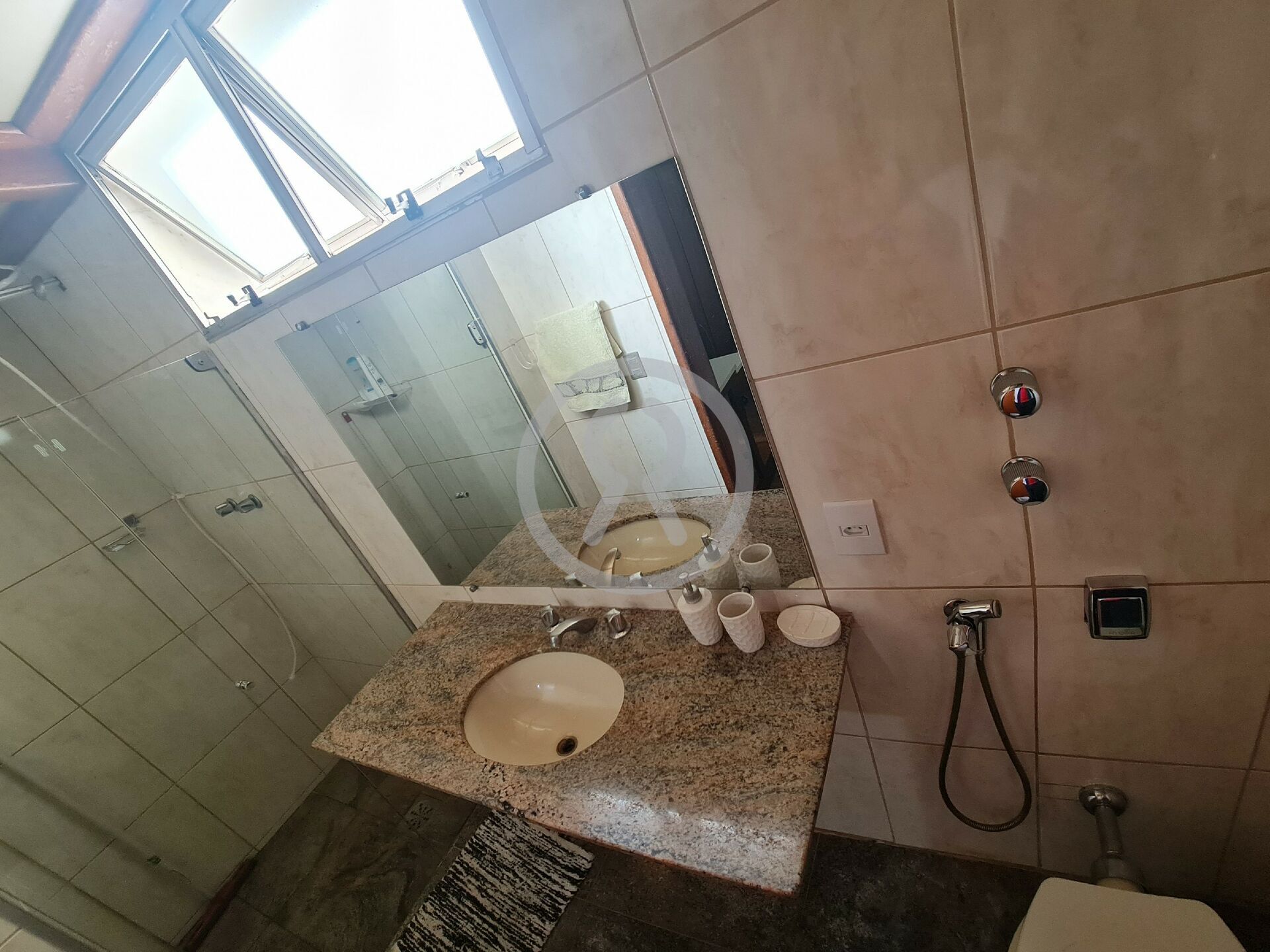 Apartamento para alugar com 3 quartos, 110m² - Foto 18