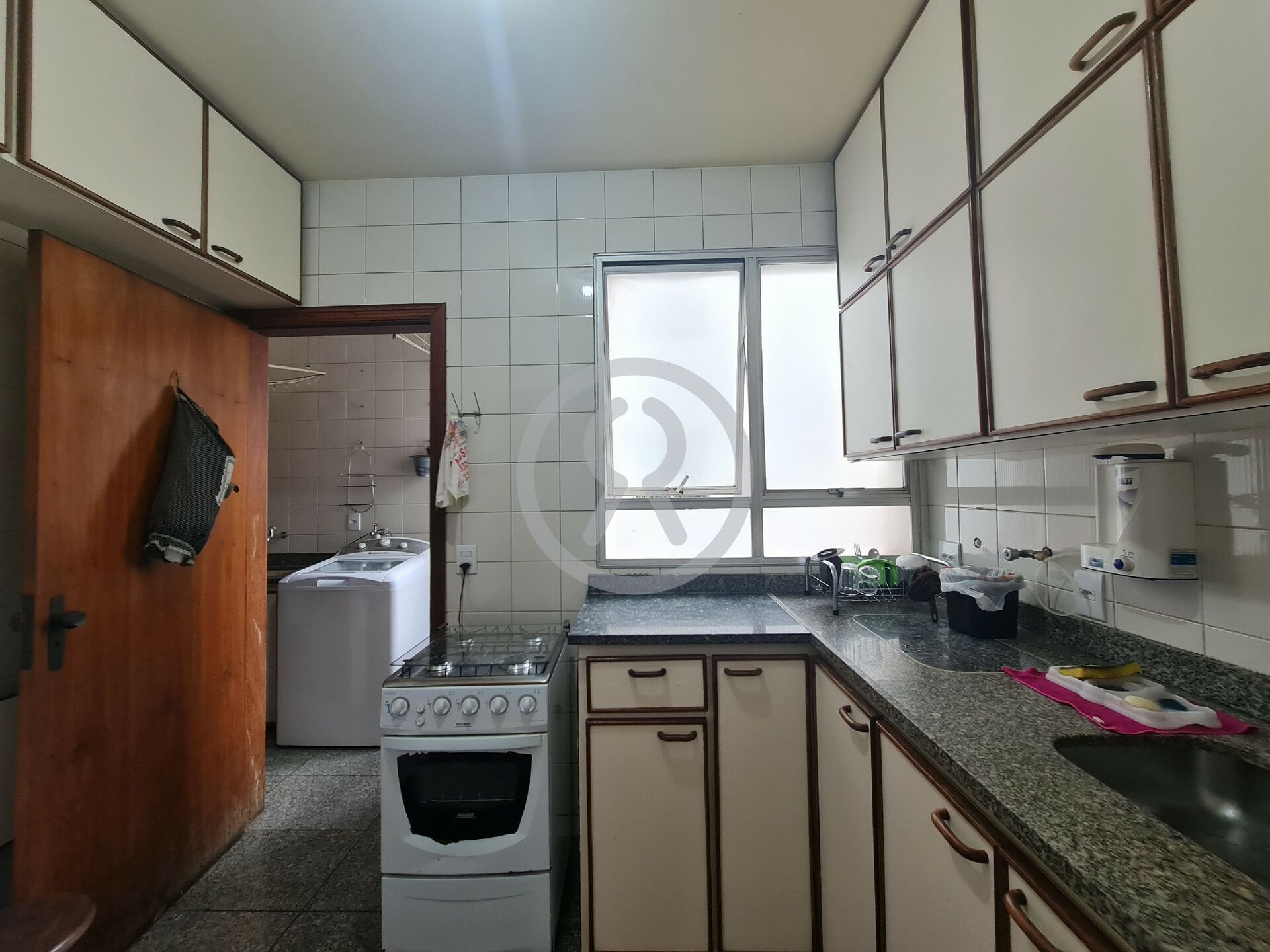 Apartamento para alugar com 3 quartos, 110m² - Foto 11