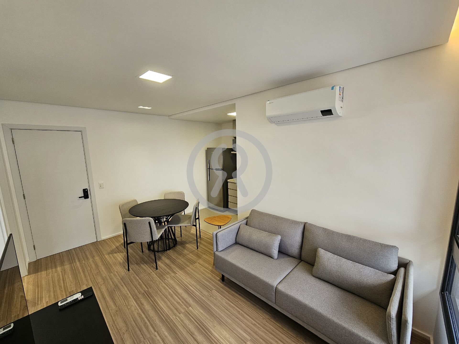 Apartamento para alugar com 1 quarto, 44m² - Foto 11