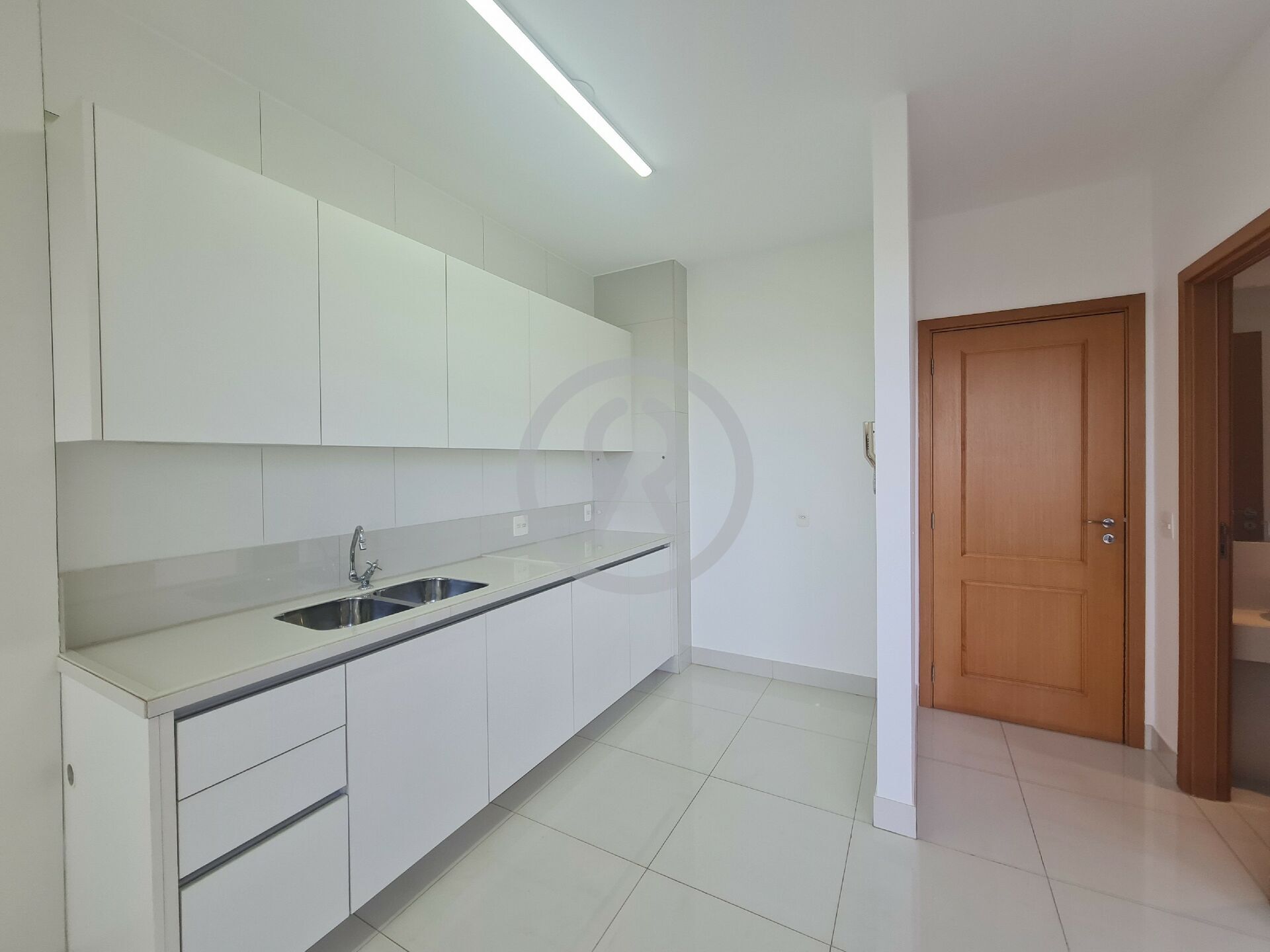 Apartamento para alugar com 2 quartos, 75m² - Foto 6