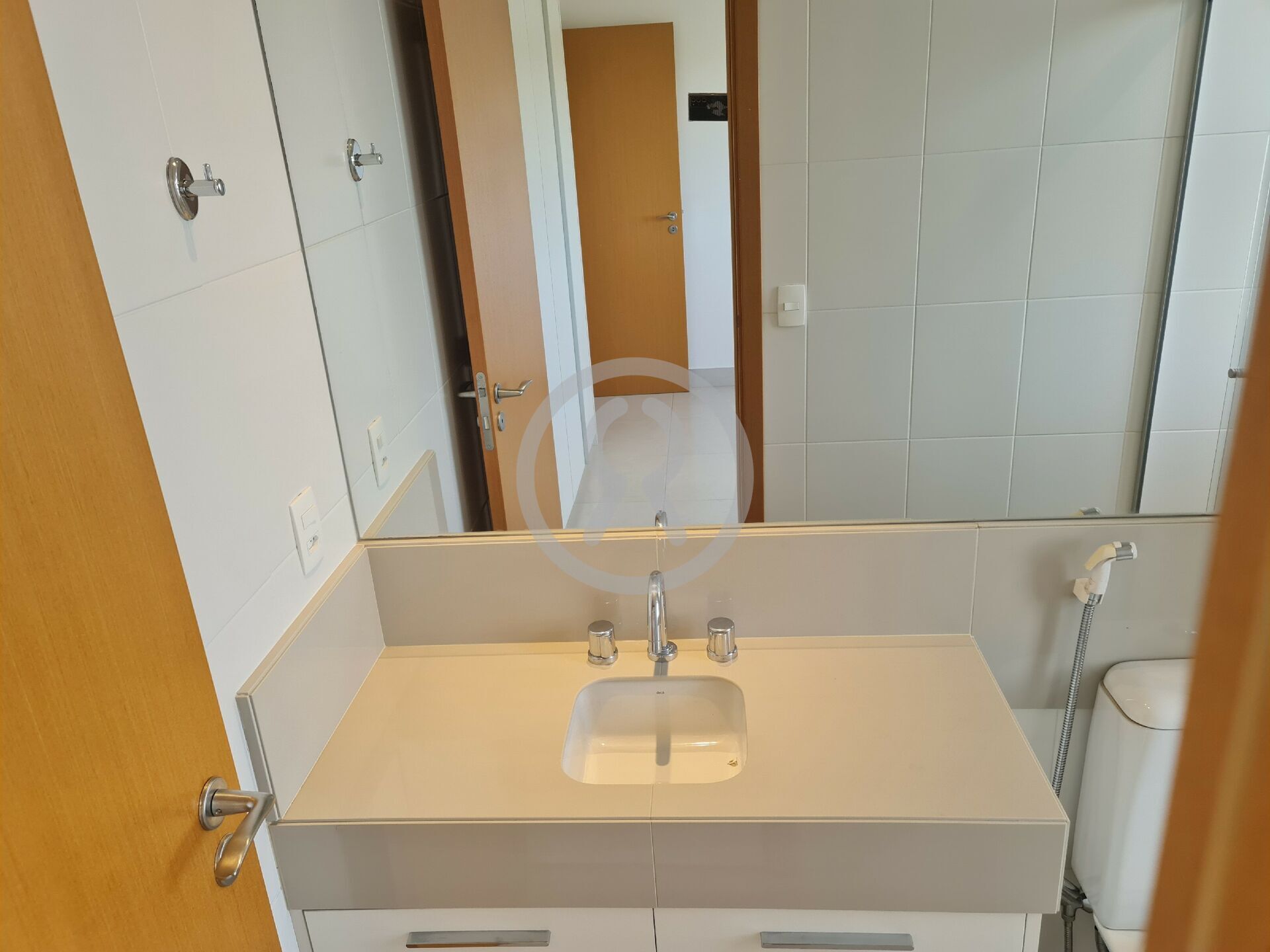 Apartamento para alugar com 2 quartos, 75m² - Foto 28