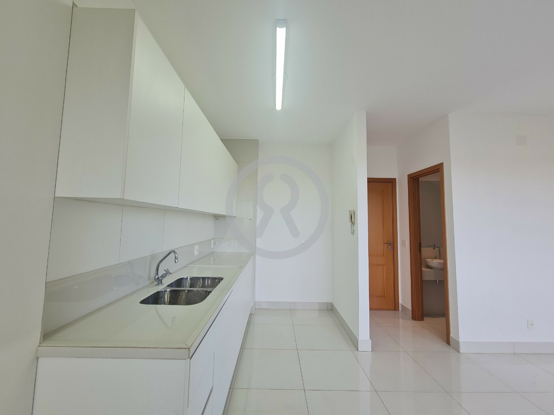 Apartamento para alugar com 2 quartos, 75m² - Foto 9